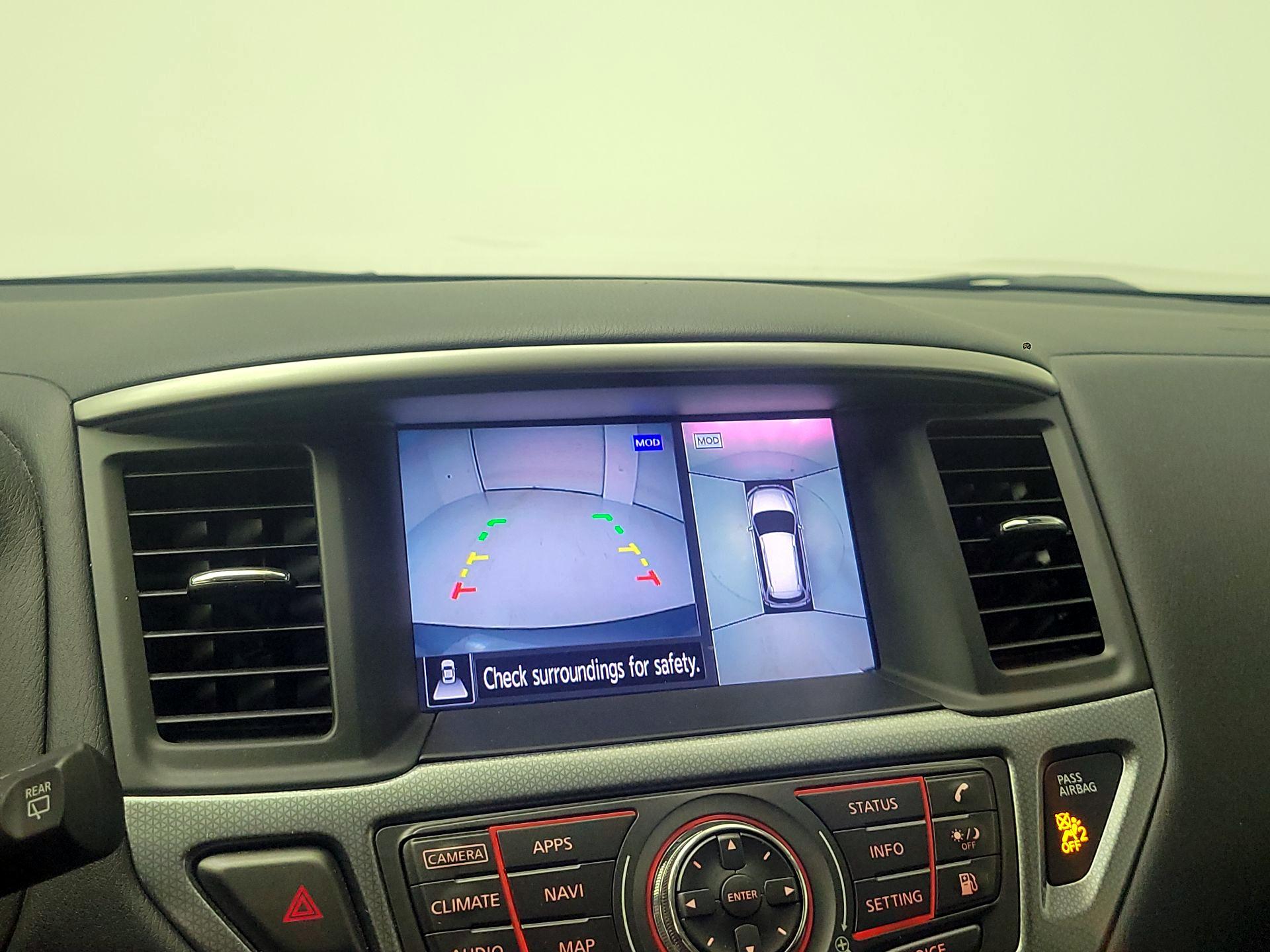 Thumbnail: 2020 Nissan Pathfinder - 13