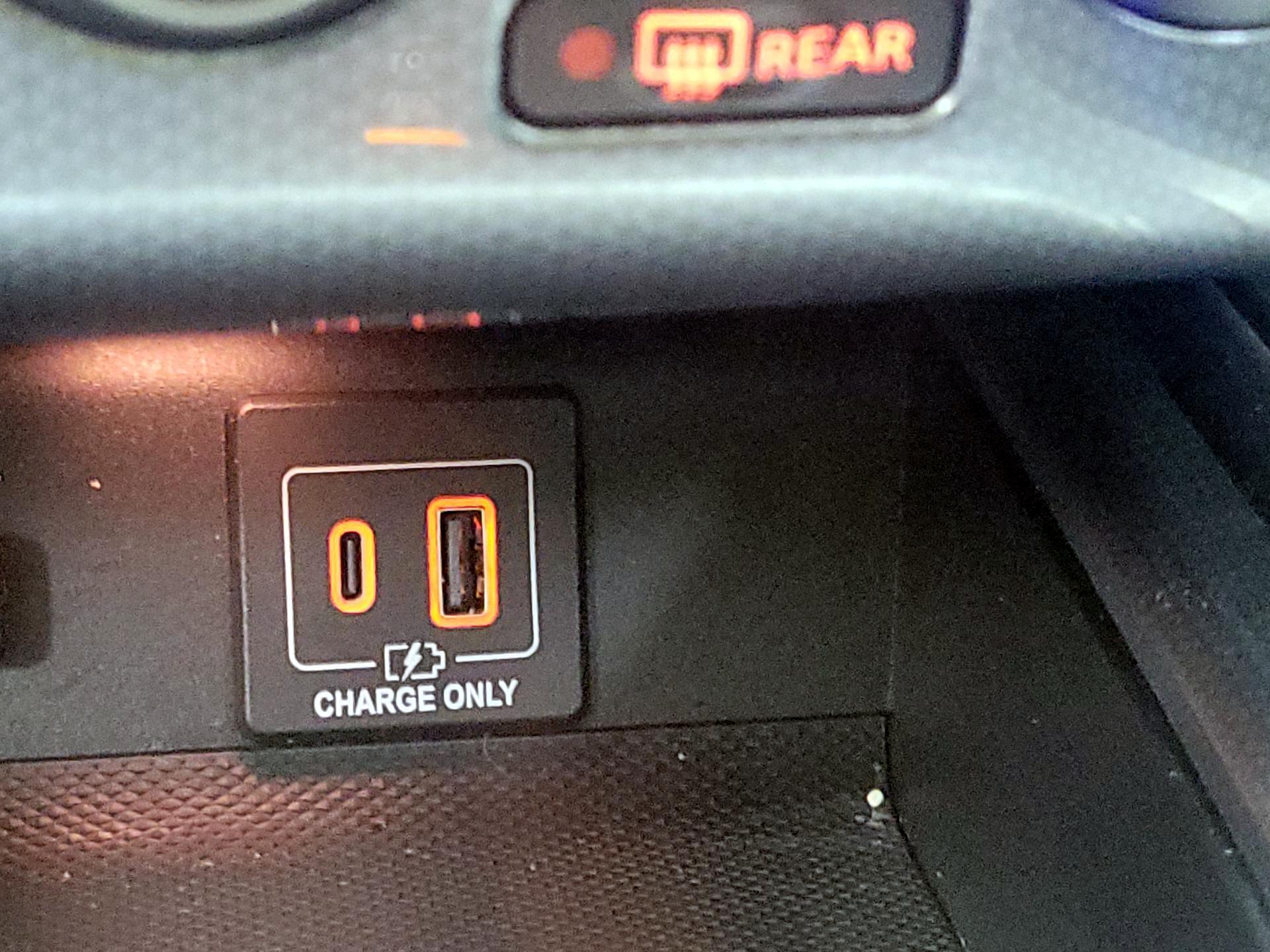 Thumbnail: 2020 Nissan Pathfinder - 17