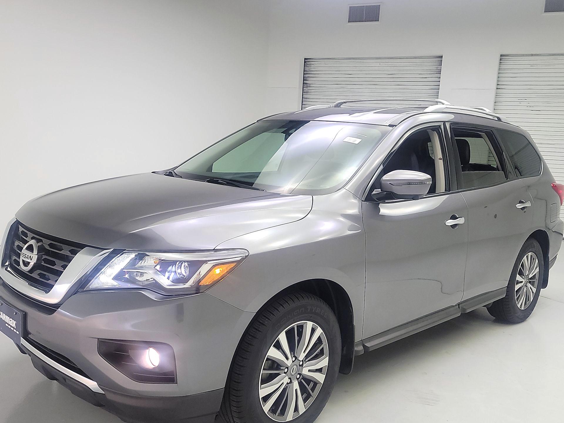 Thumbnail: 2020 Nissan Pathfinder - 3