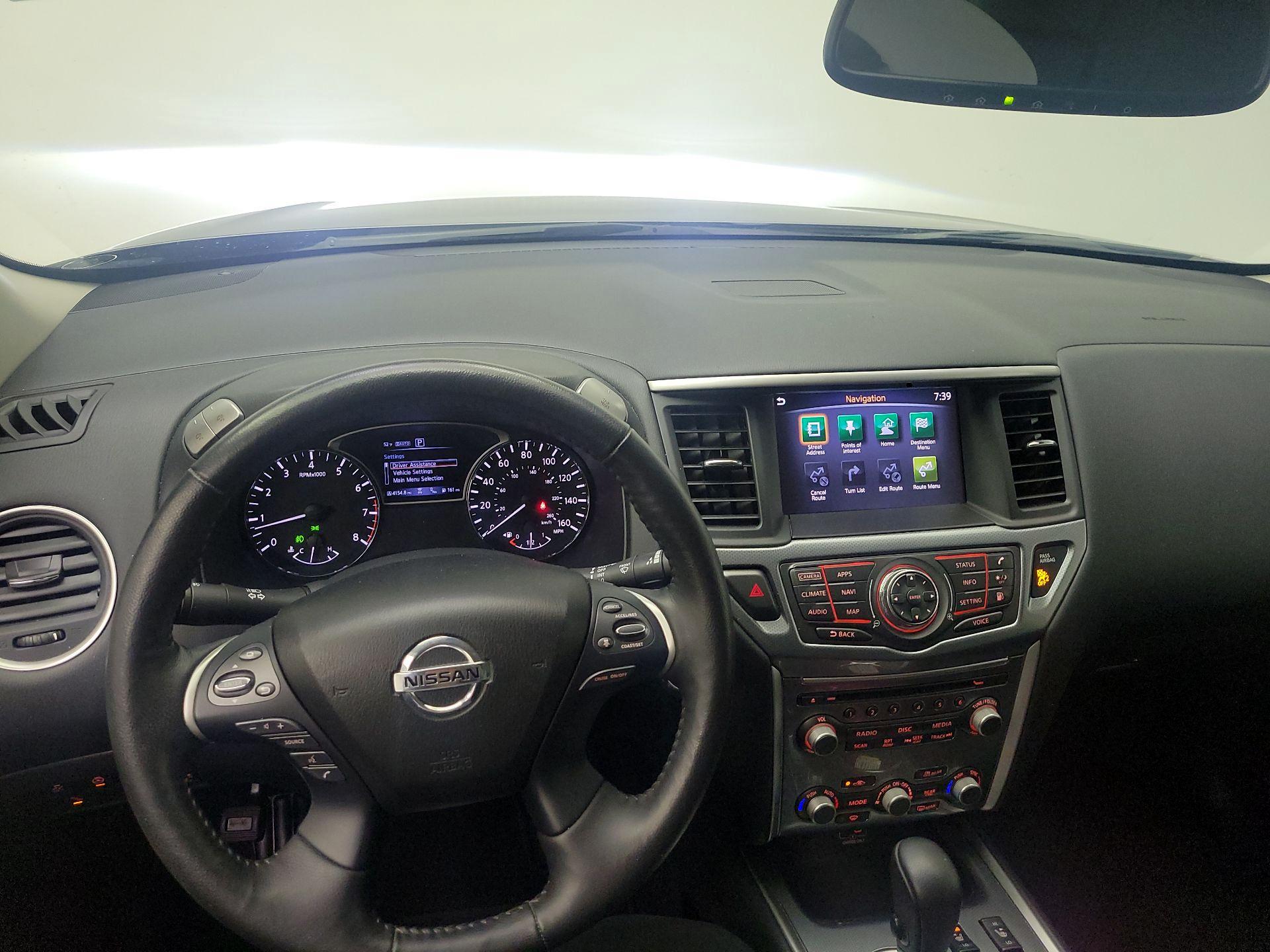 Thumbnail: 2020 Nissan Pathfinder - 8