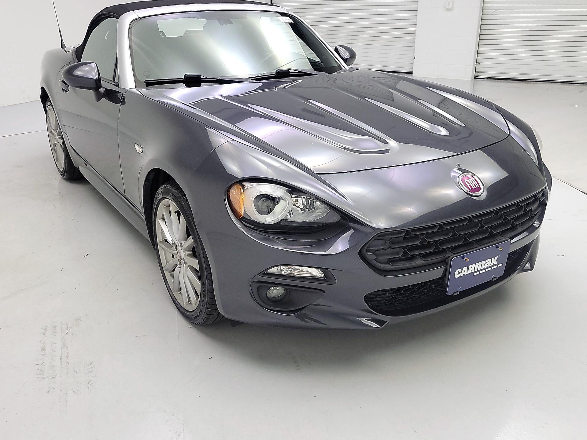 Thumbnail: 2017 Fiat 124 Spider - 1