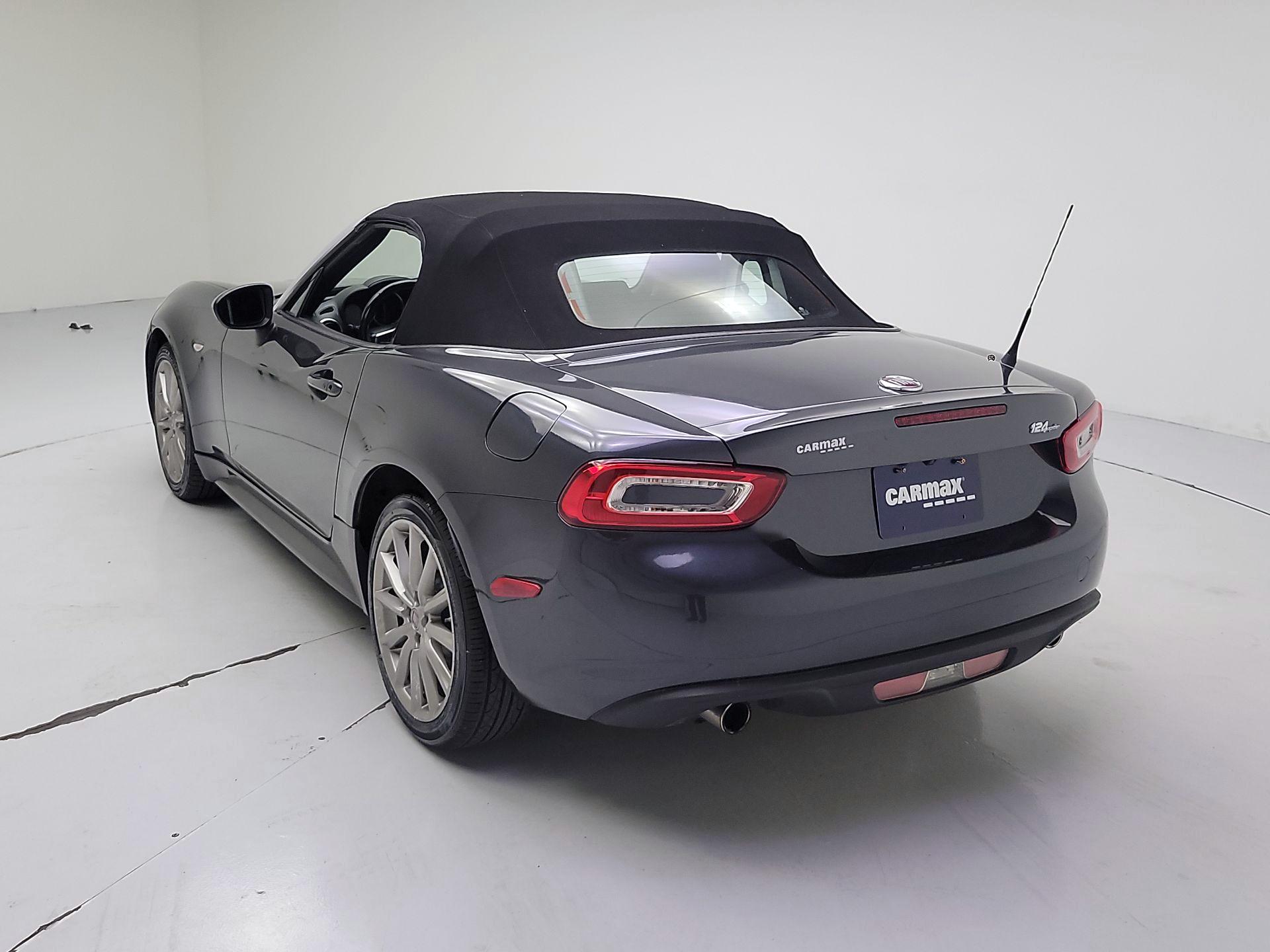 Thumbnail: 2017 Fiat 124 Spider - 7