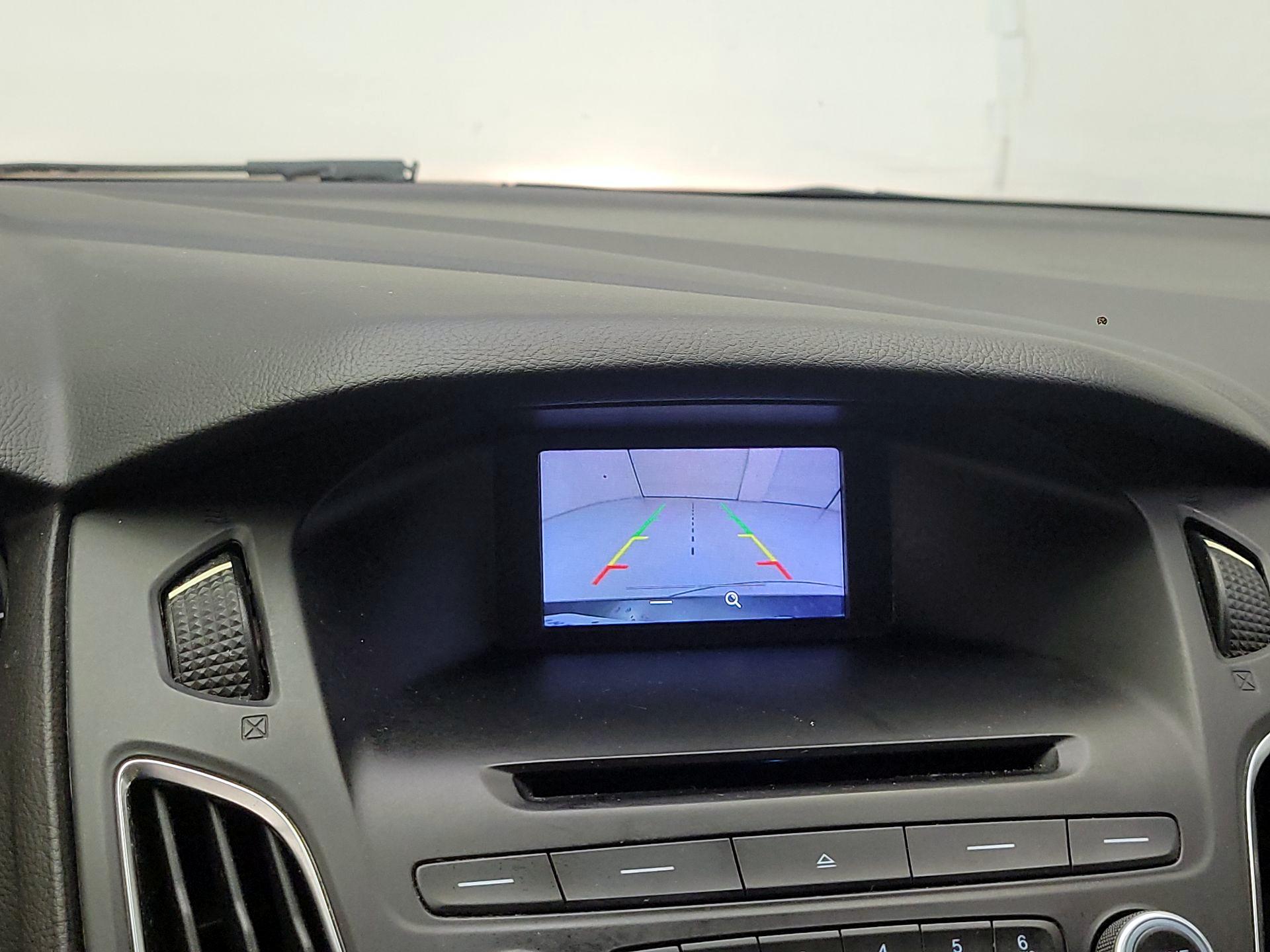 Thumbnail: 2016 Ford Focus - 12