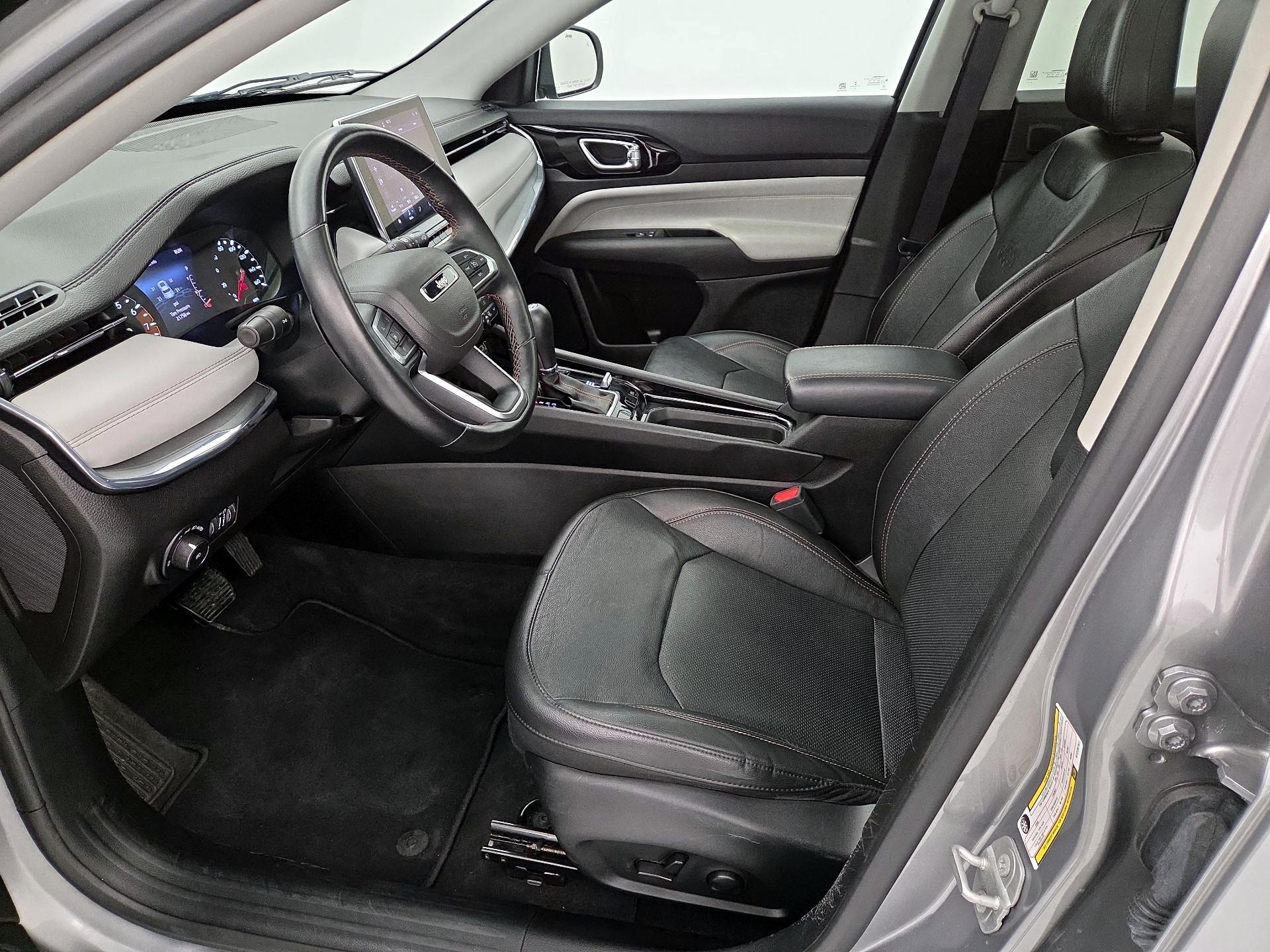 Thumbnail: 2022 Jeep Compass - 11