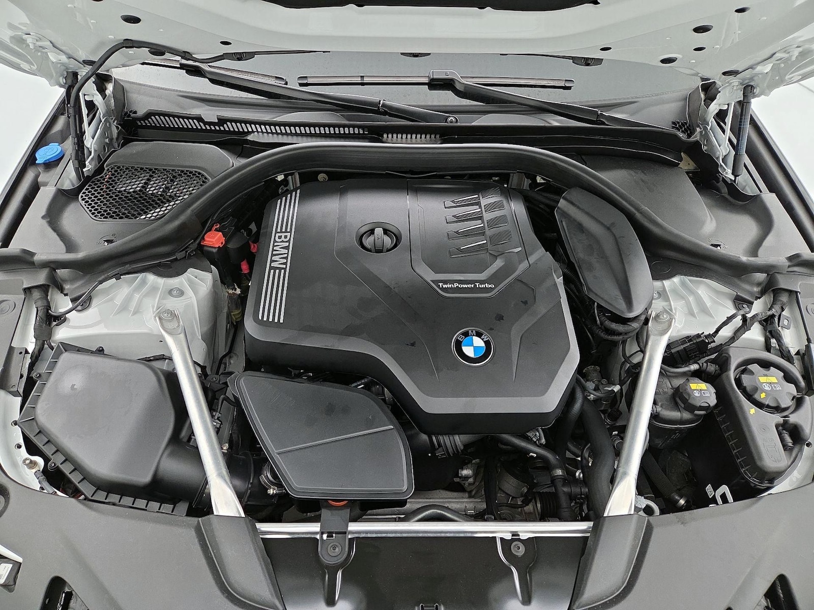 2021 BMW 5 Series 530i - Photo 24