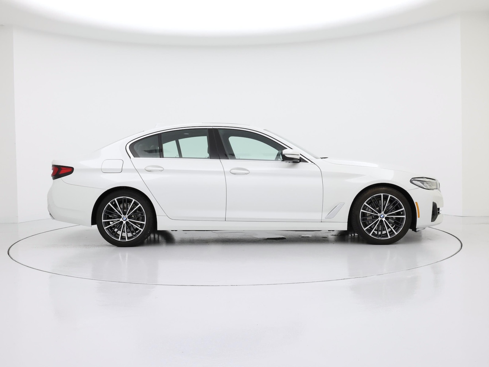 2021 BMW 5 Series 530i - Photo 8