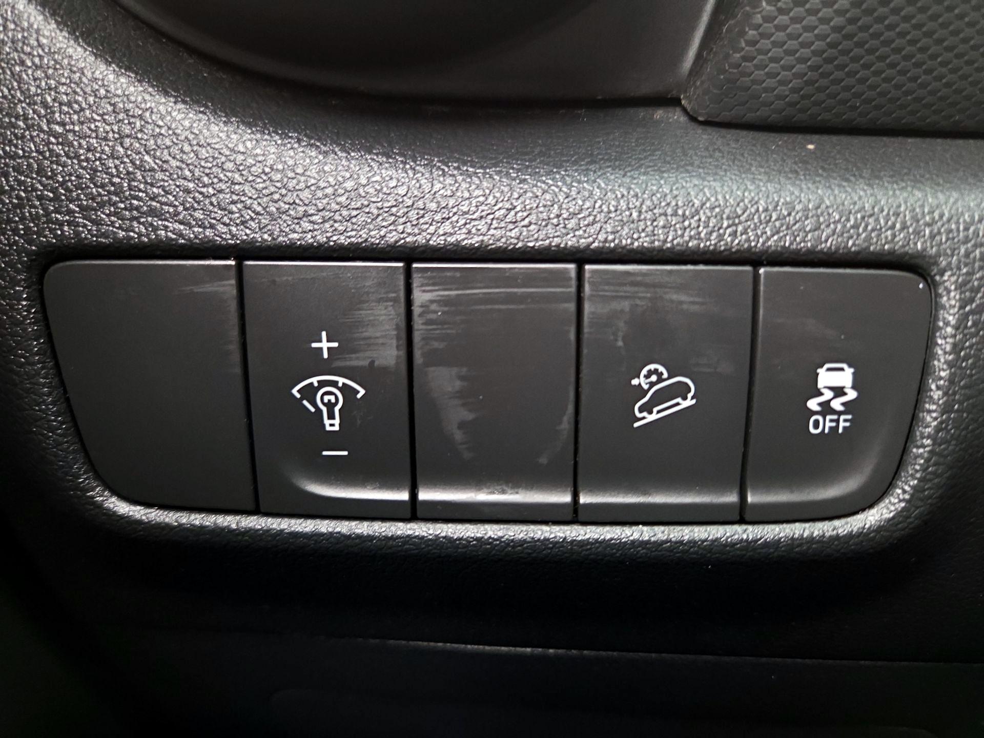 Thumbnail: 2022 Hyundai Kona - 13