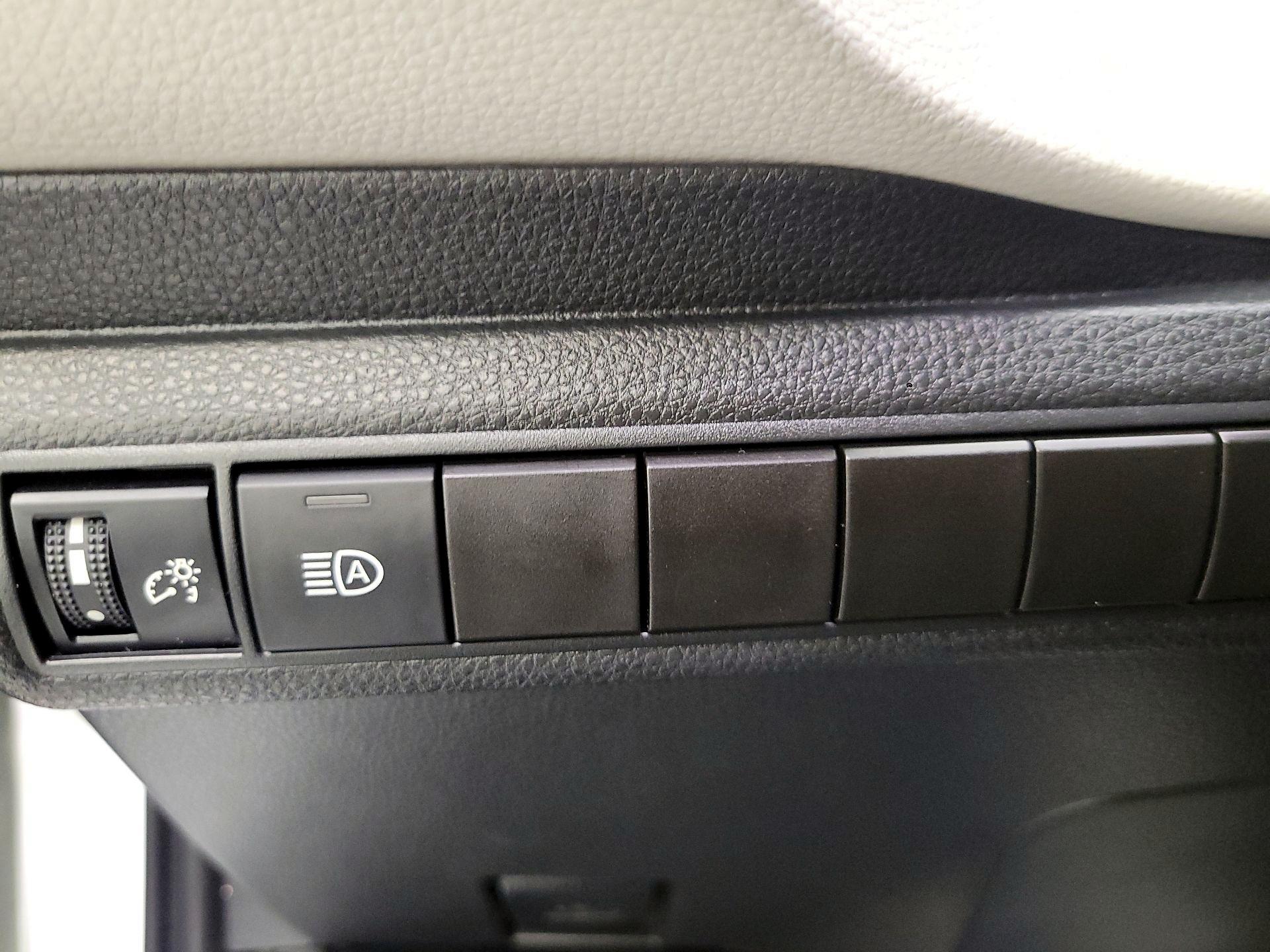 Thumbnail: 2023 Toyota Corolla - 11