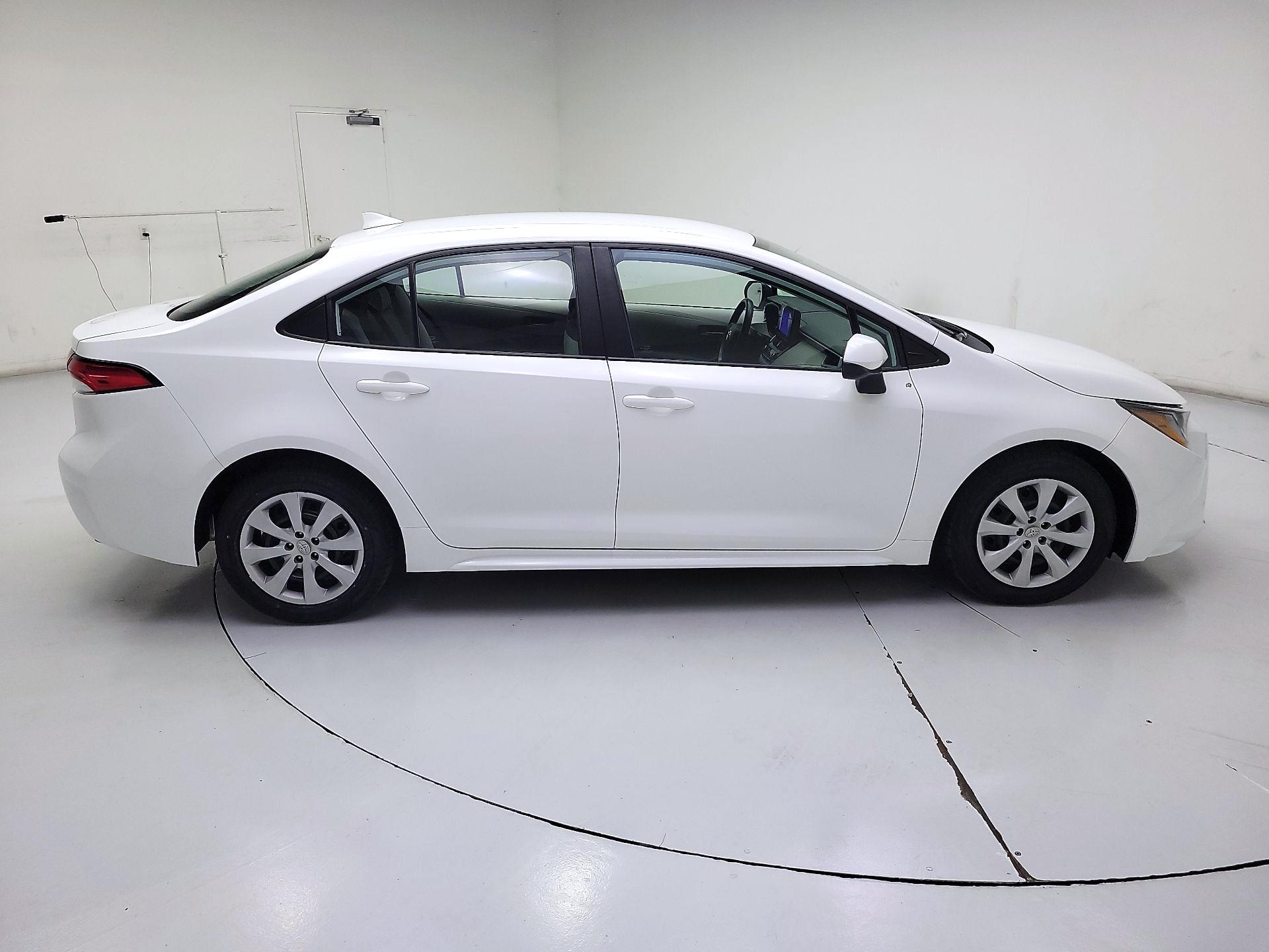 Thumbnail: 2023 Toyota Corolla - 4