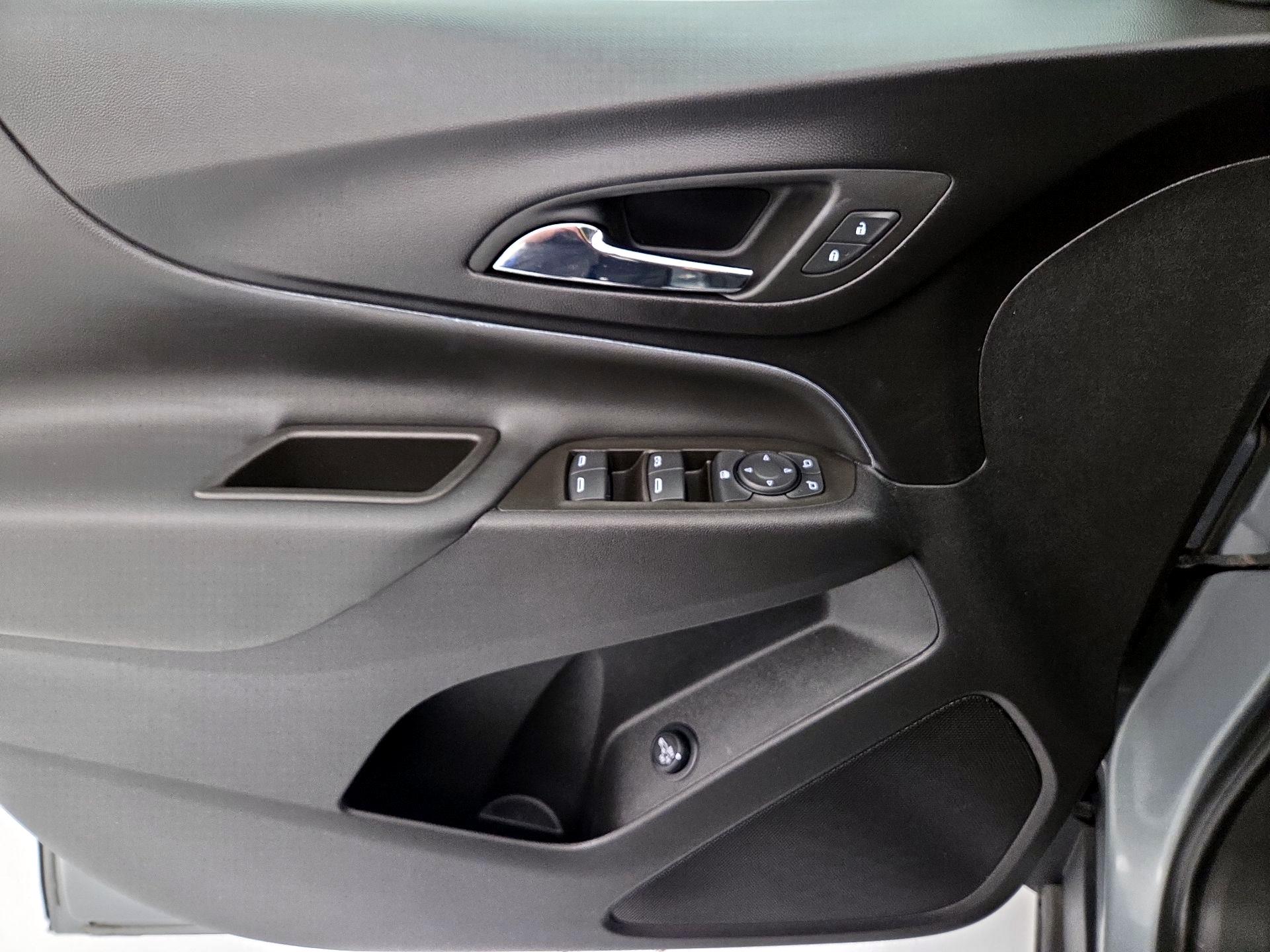 Thumbnail: 2023 Chevrolet Equinox - 12