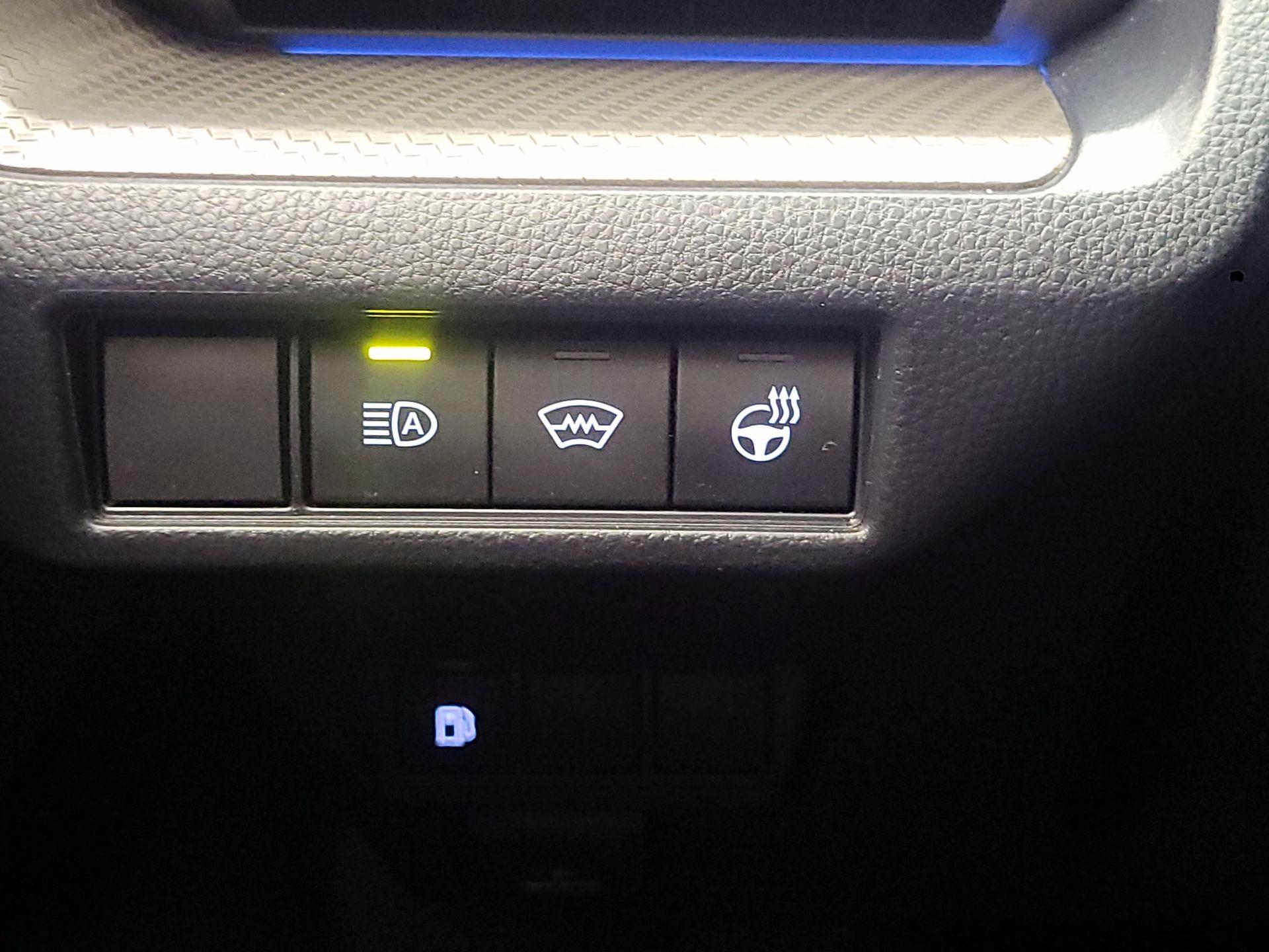 Thumbnail: 2025 Toyota Prius - 11