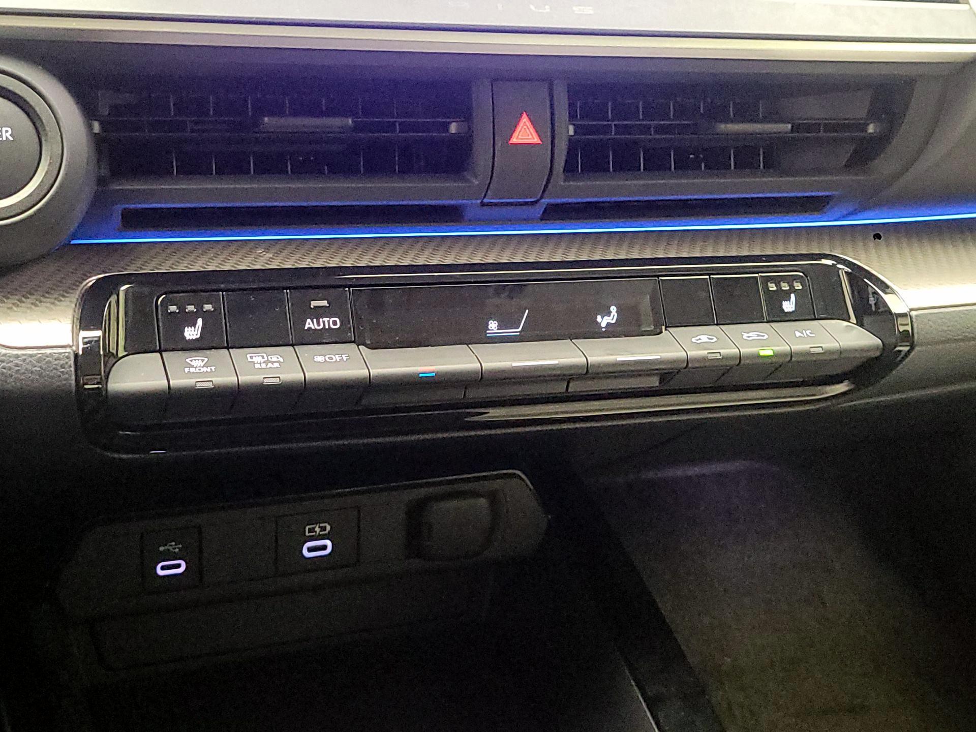 Thumbnail: 2025 Toyota Prius - 14