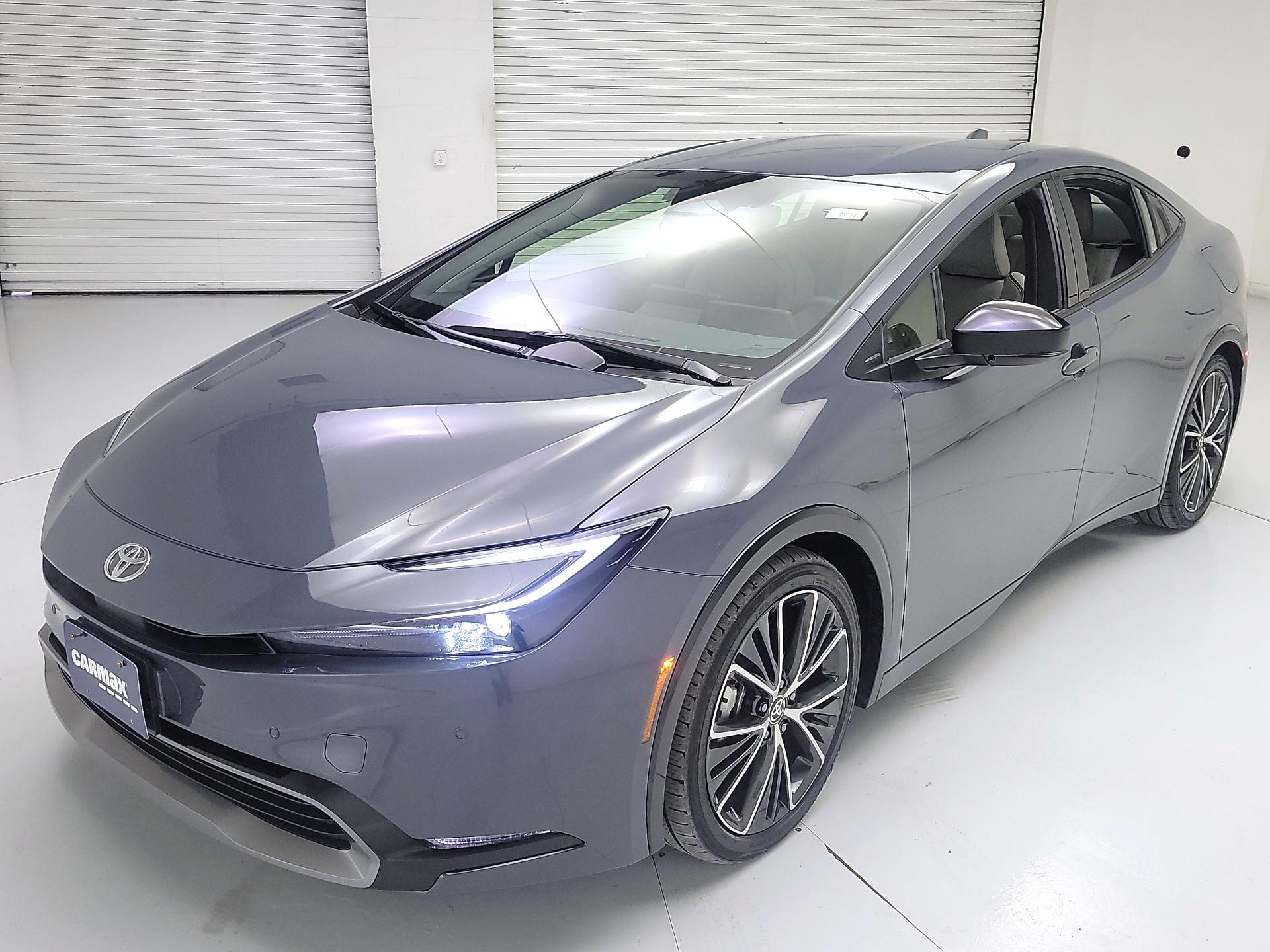 Thumbnail: 2025 Toyota Prius - 3