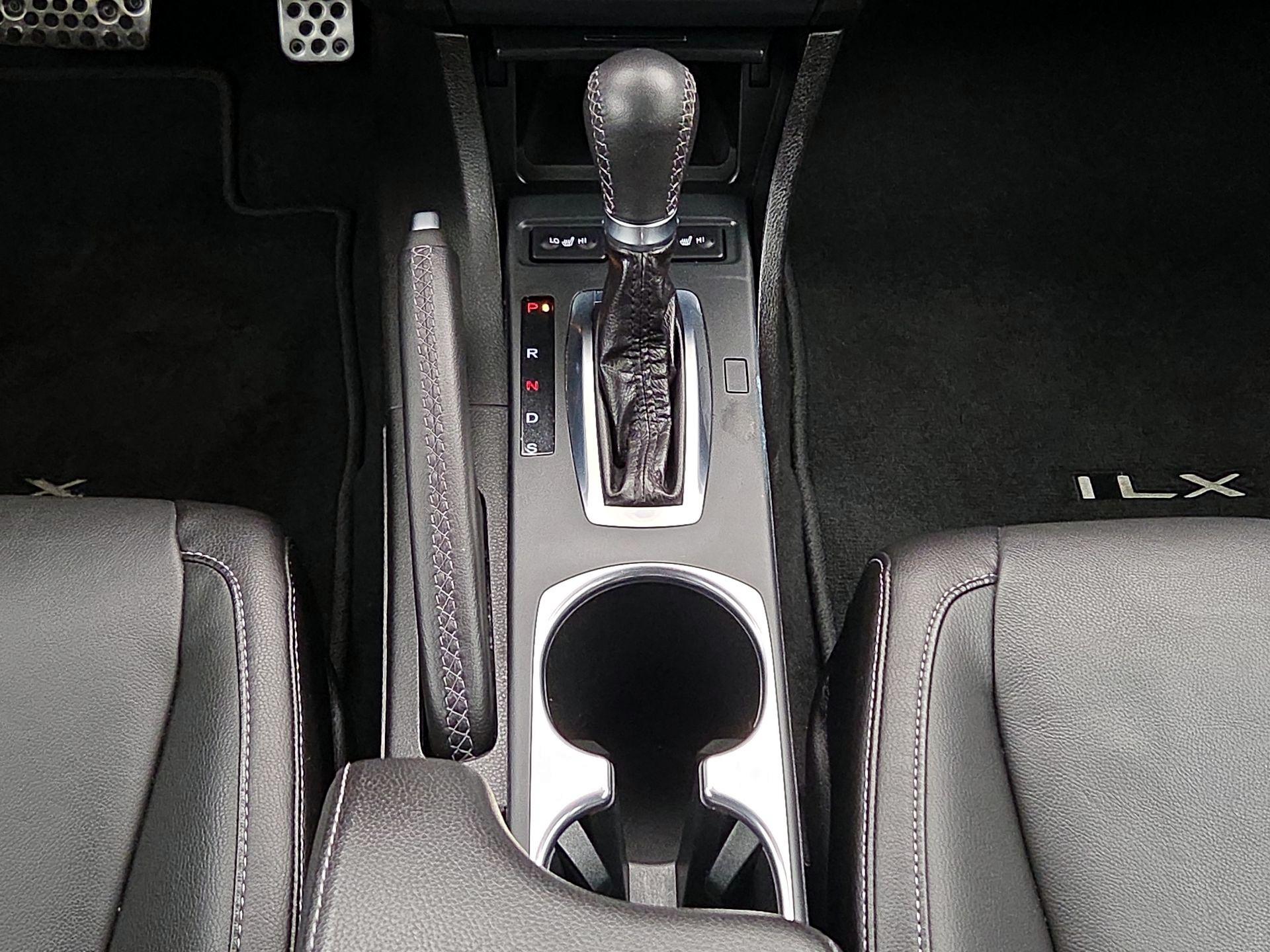 Thumbnail: 2022 Acura ILX - 17