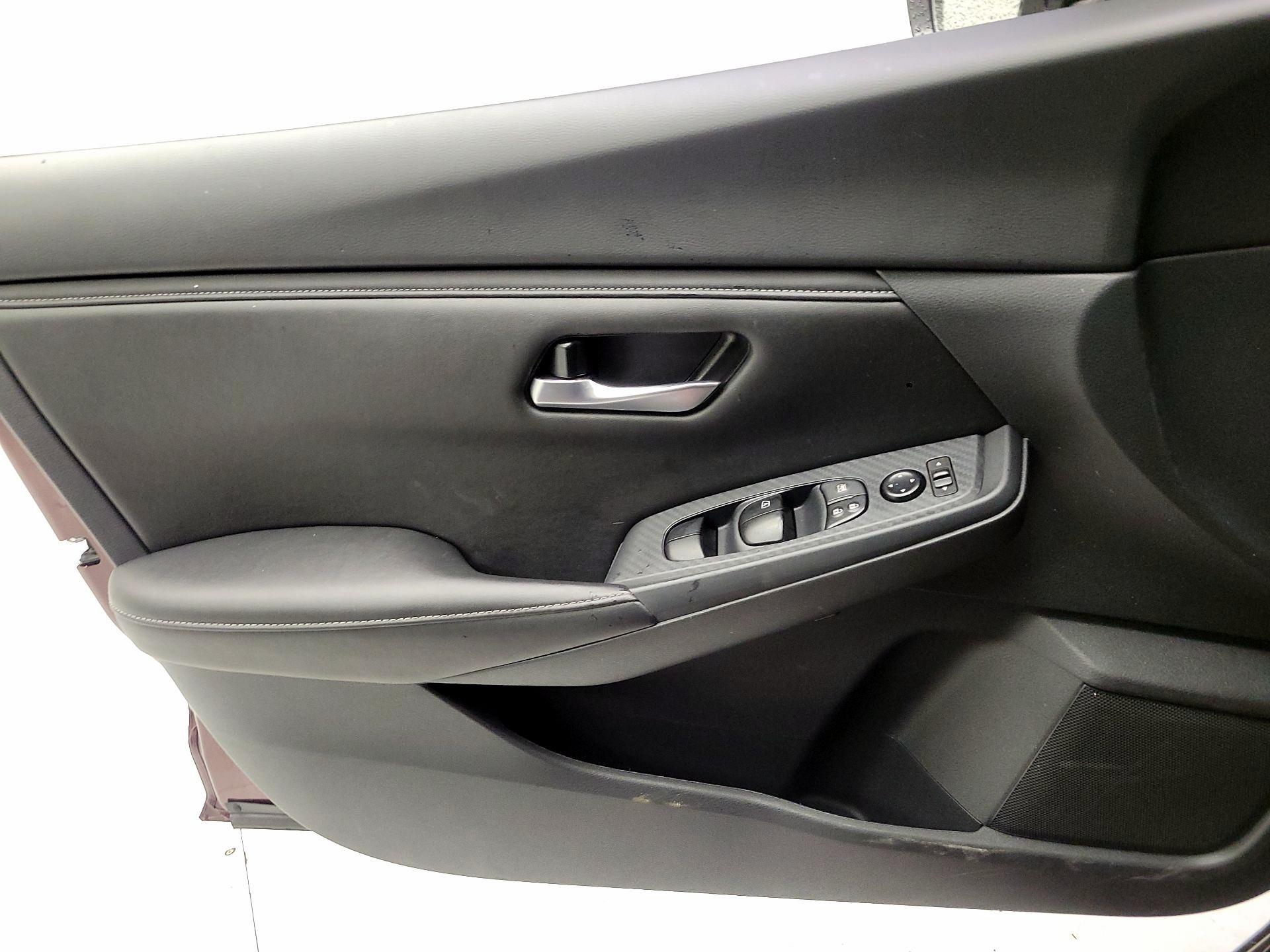 Thumbnail: 2025 Nissan Sentra - 10