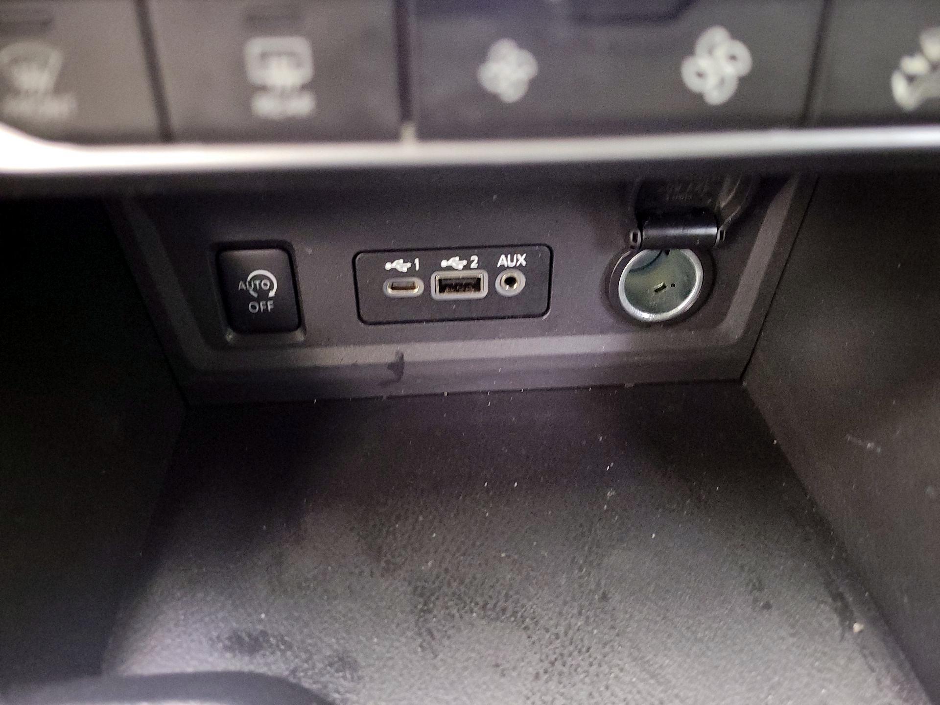 Thumbnail: 2025 Nissan Sentra - 16