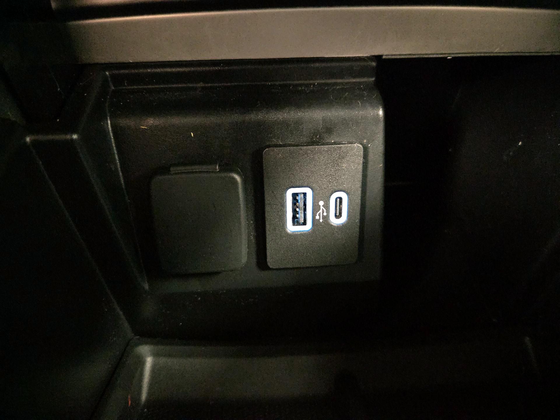 Thumbnail: 2023 Ford Explorer - 19