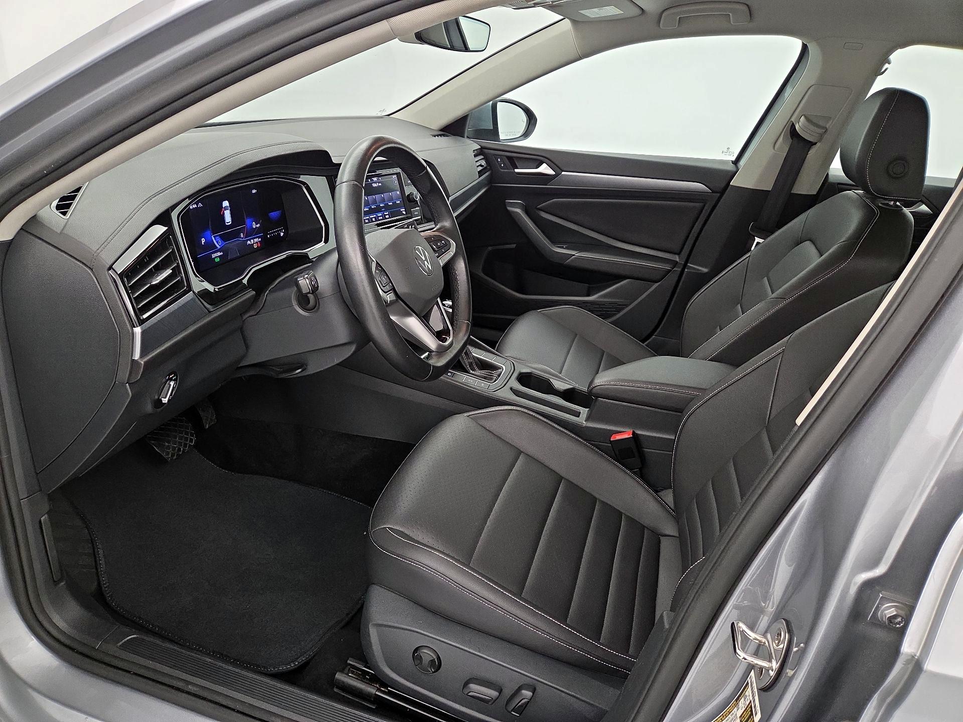 Thumbnail: 2024 Volkswagen Jetta - 11