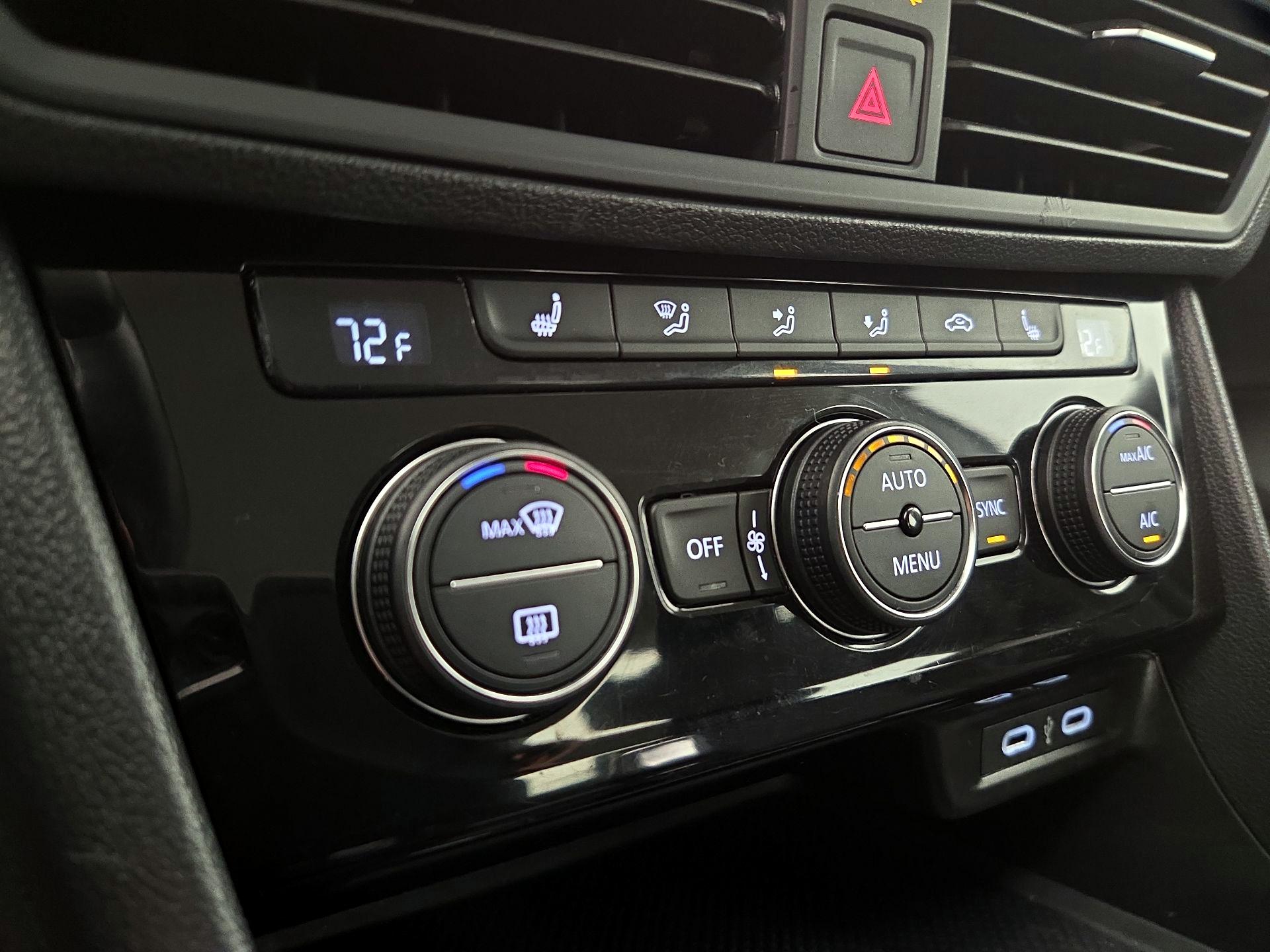 Thumbnail: 2024 Volkswagen Jetta - 16