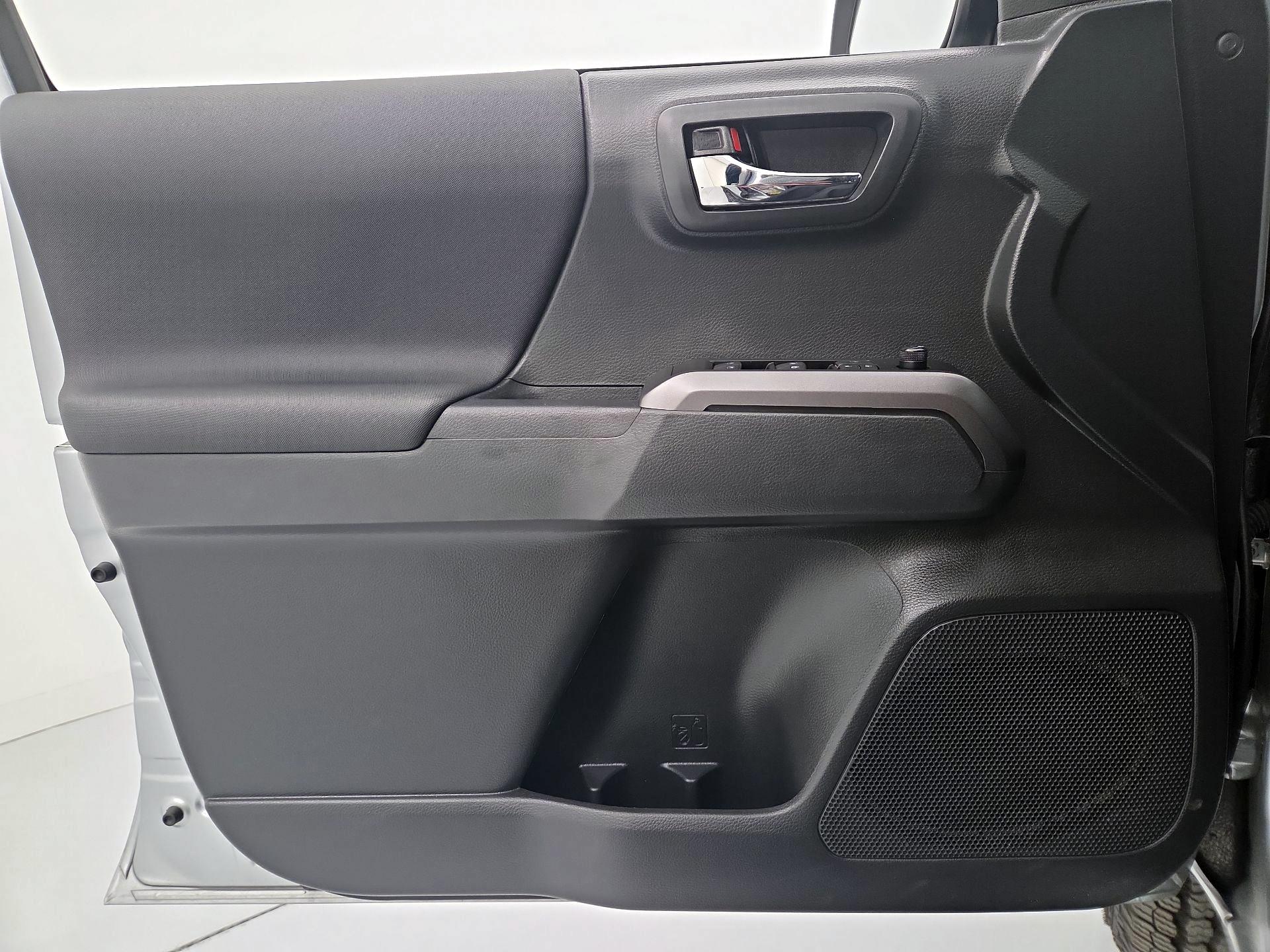 Thumbnail: 2023 Toyota Tacoma - 12