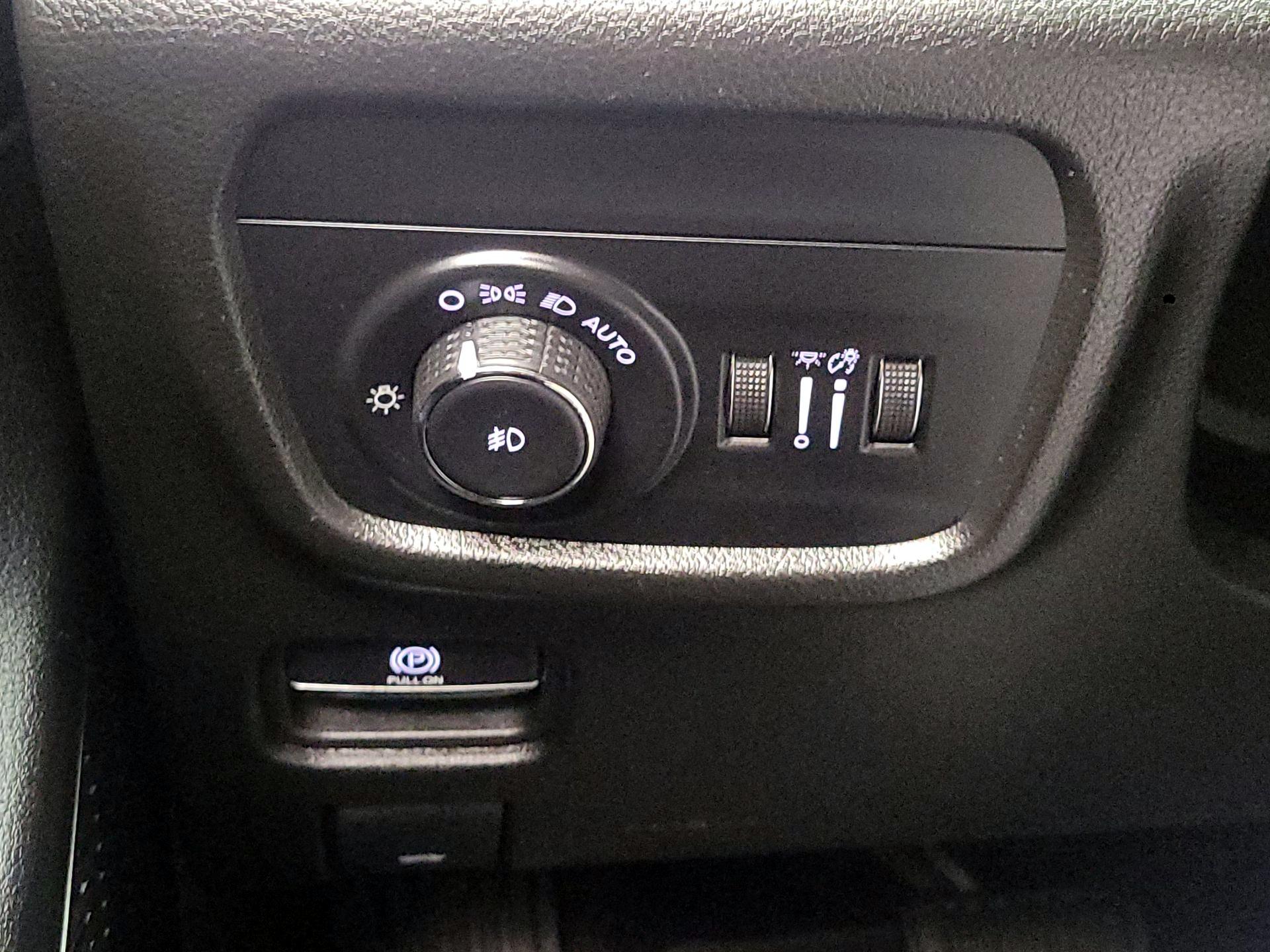 Thumbnail: 2023 Jeep Grand Cherokee - 11