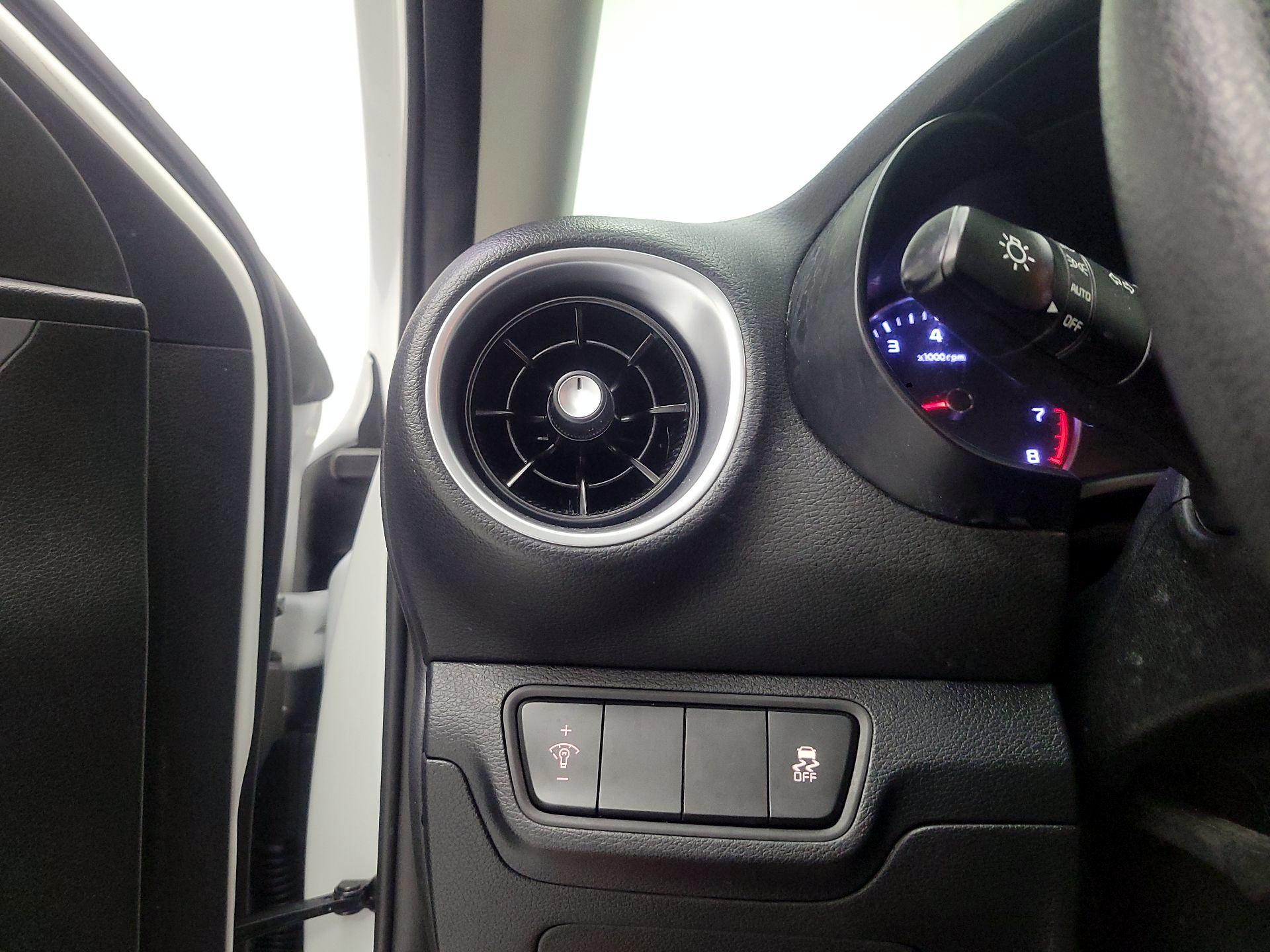 Thumbnail: 2024 Kia Forte - 11