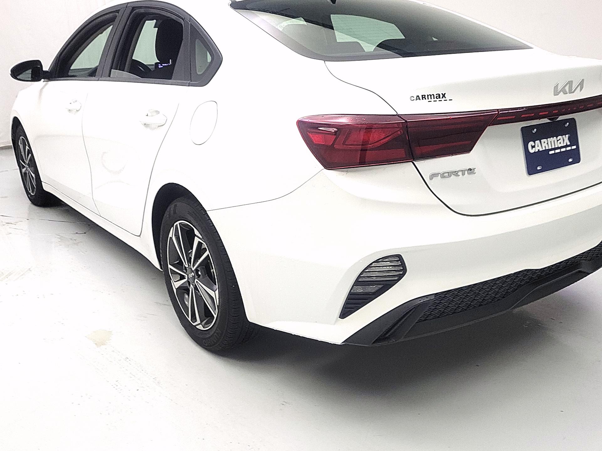 Thumbnail: 2024 Kia Forte - 7