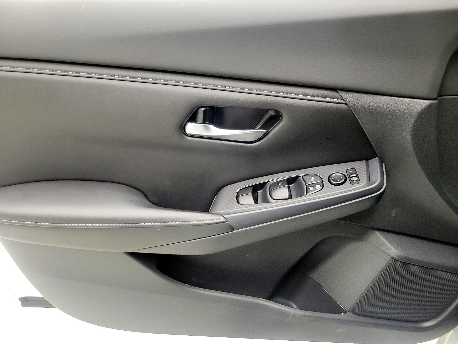 Thumbnail: 2023 Nissan Sentra - 10