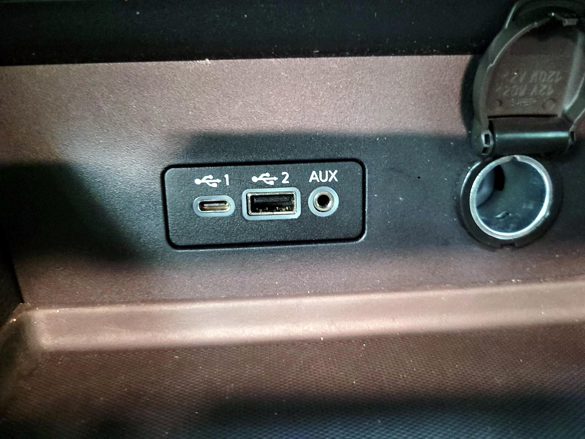 Thumbnail: 2023 Nissan Sentra - 16