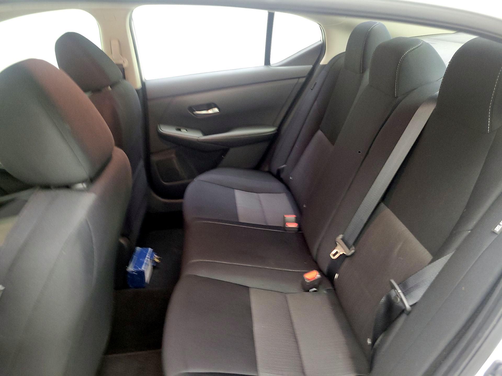 Thumbnail: 2023 Nissan Sentra - 17