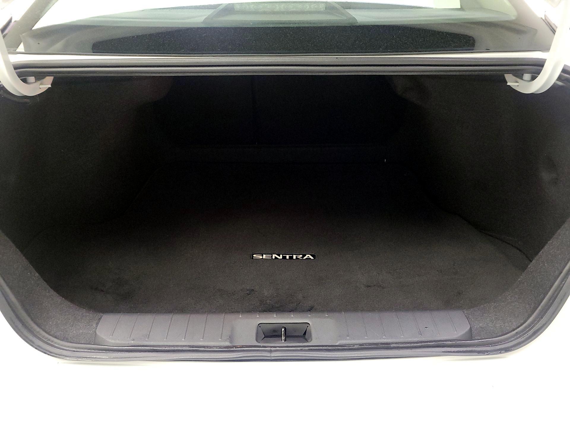 Thumbnail: 2023 Nissan Sentra - 18