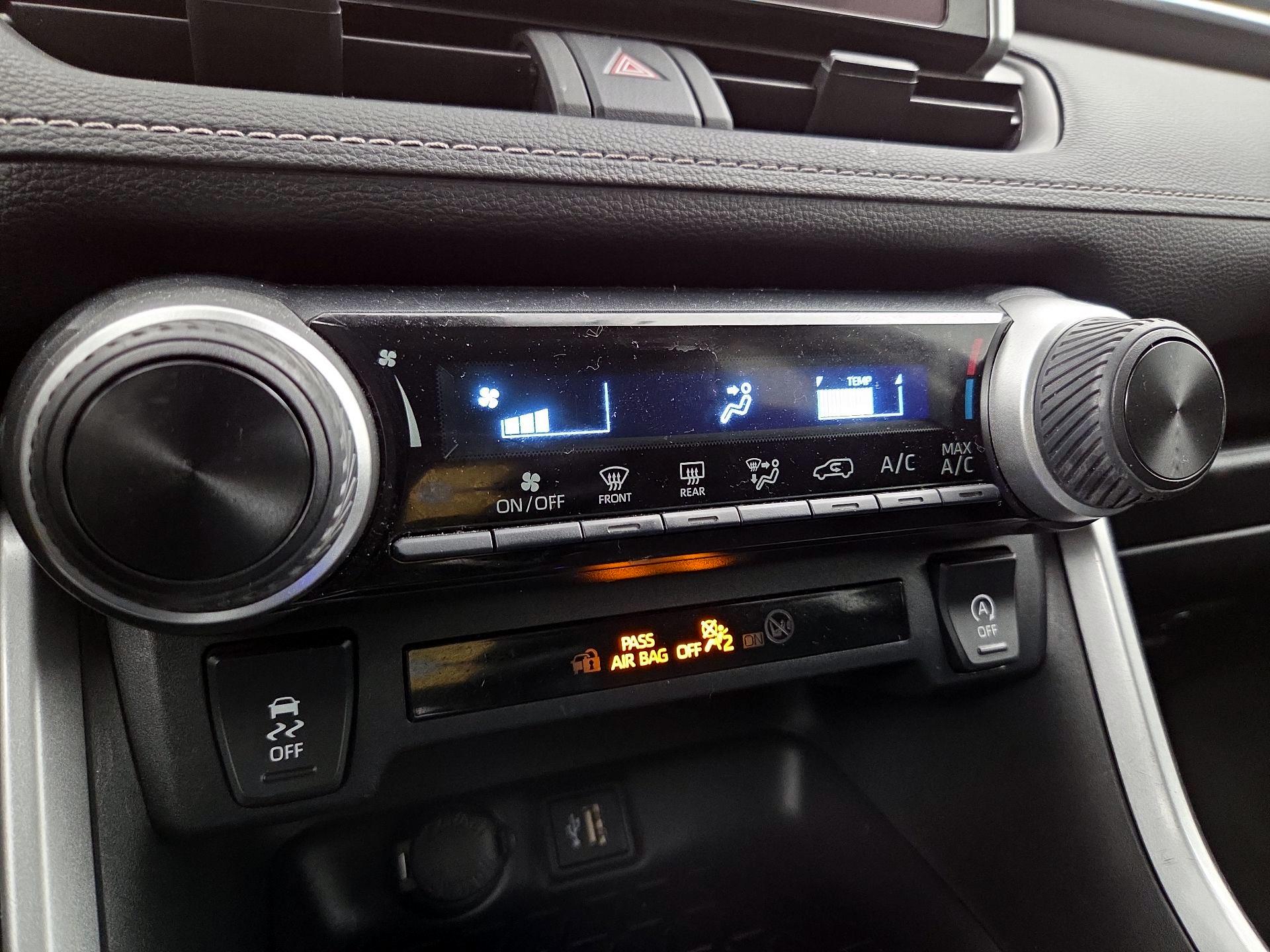 Thumbnail: 2024 Toyota RAV4 - 16