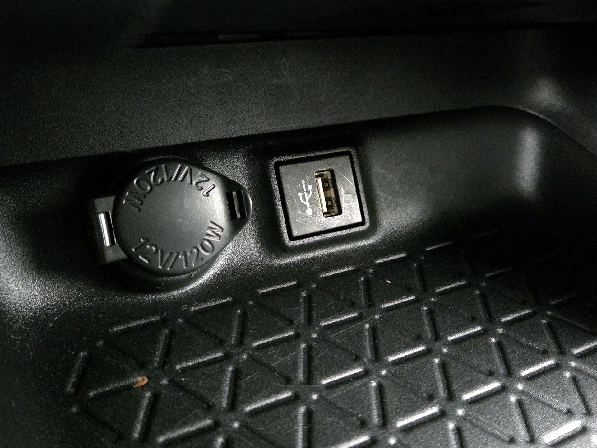 Thumbnail: 2024 Toyota RAV4 - 18