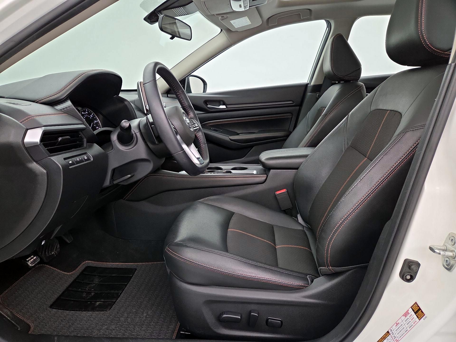 Thumbnail: 2020 Nissan Altima - 11