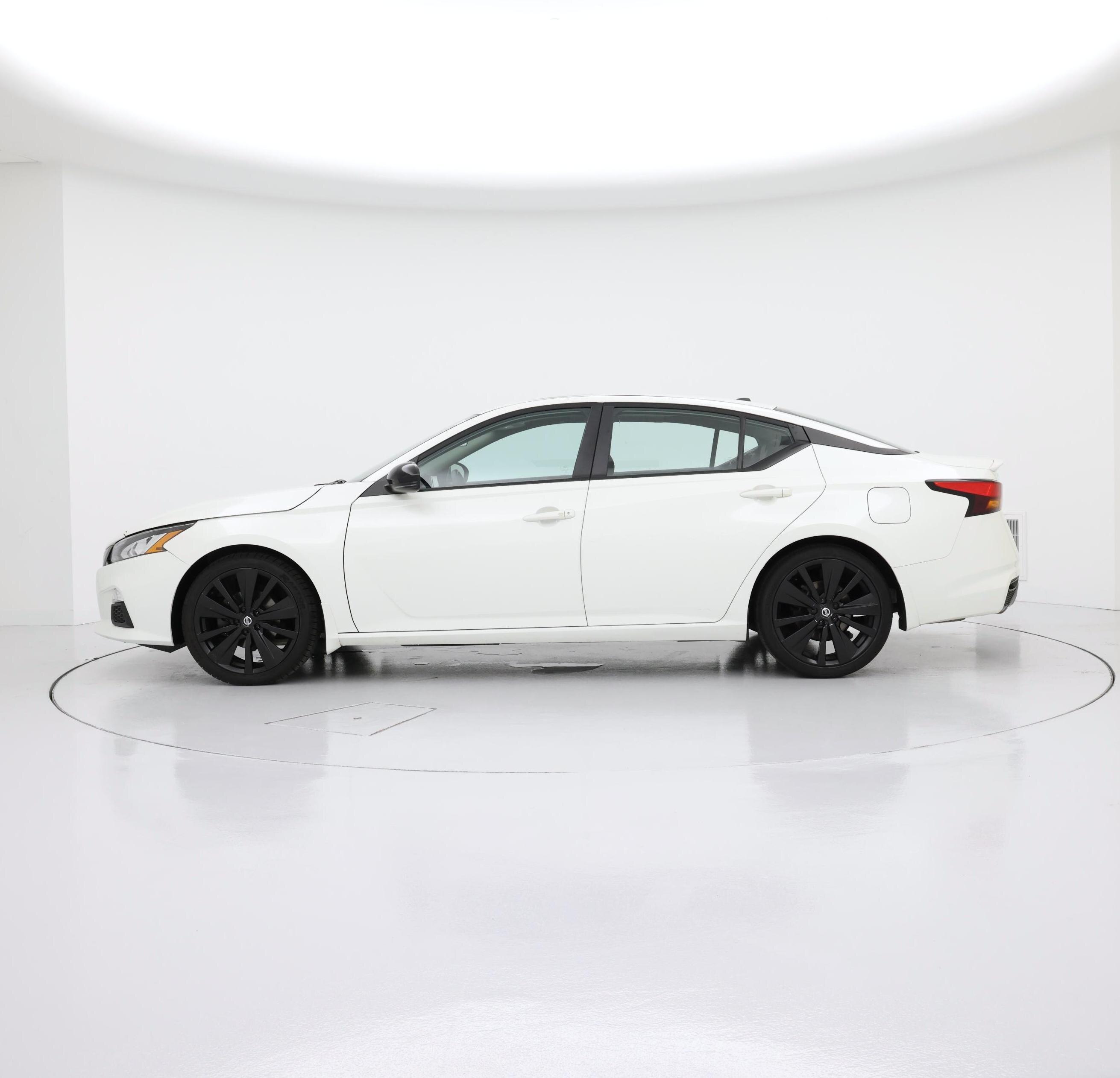 Thumbnail: 2020 Nissan Altima - 3