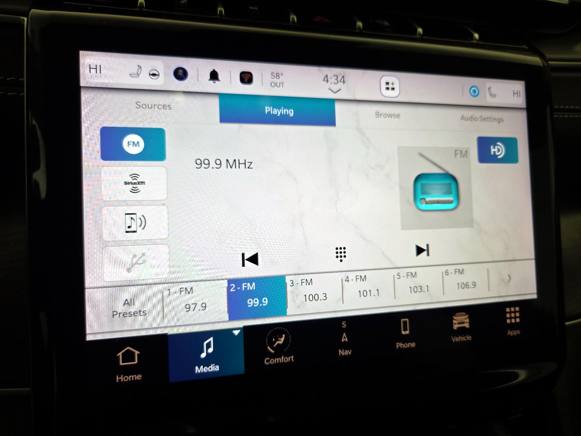 Thumbnail: 2023 Jeep Grand Cherokee - 16