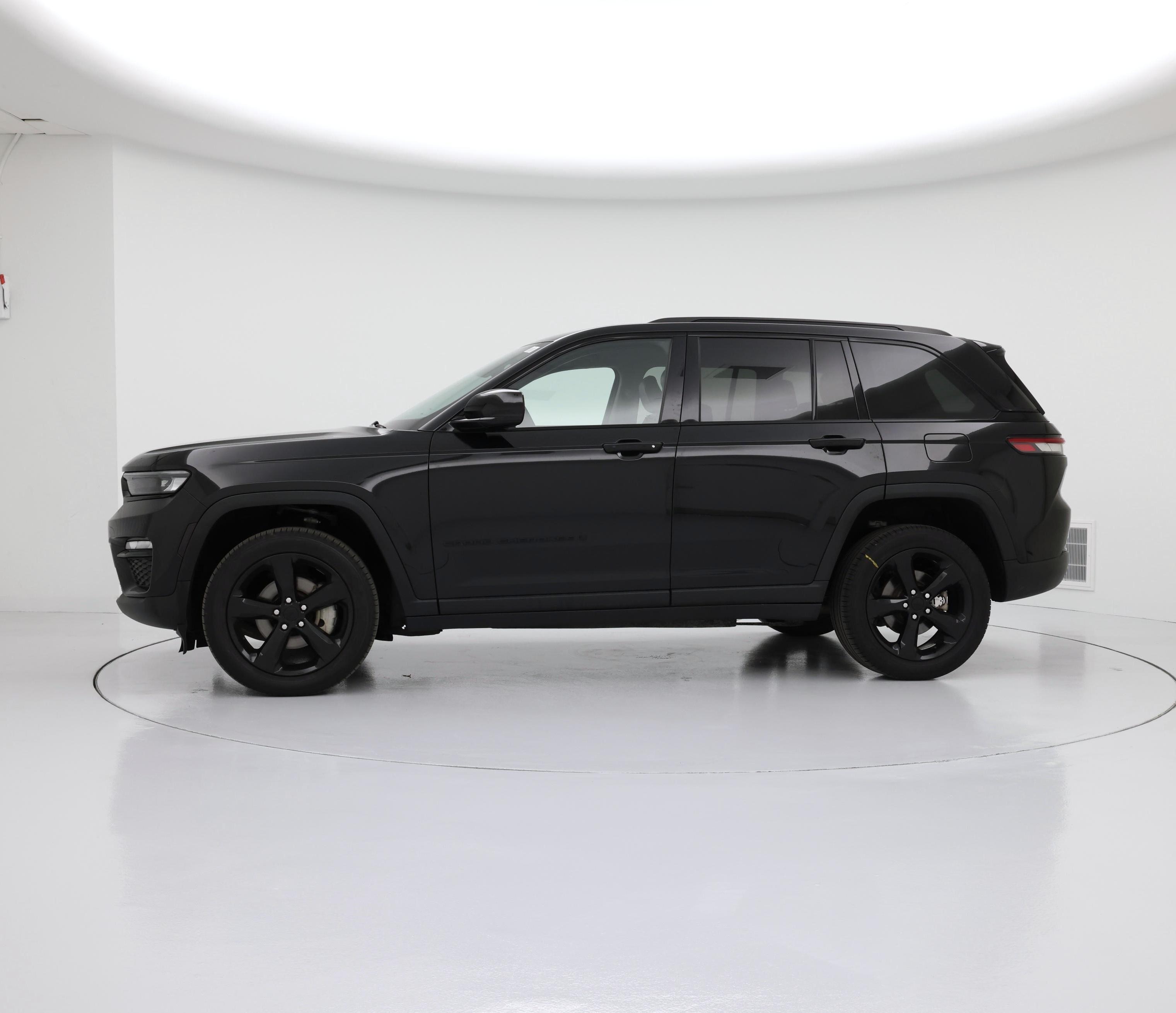 Thumbnail: 2023 Jeep Grand Cherokee - 3