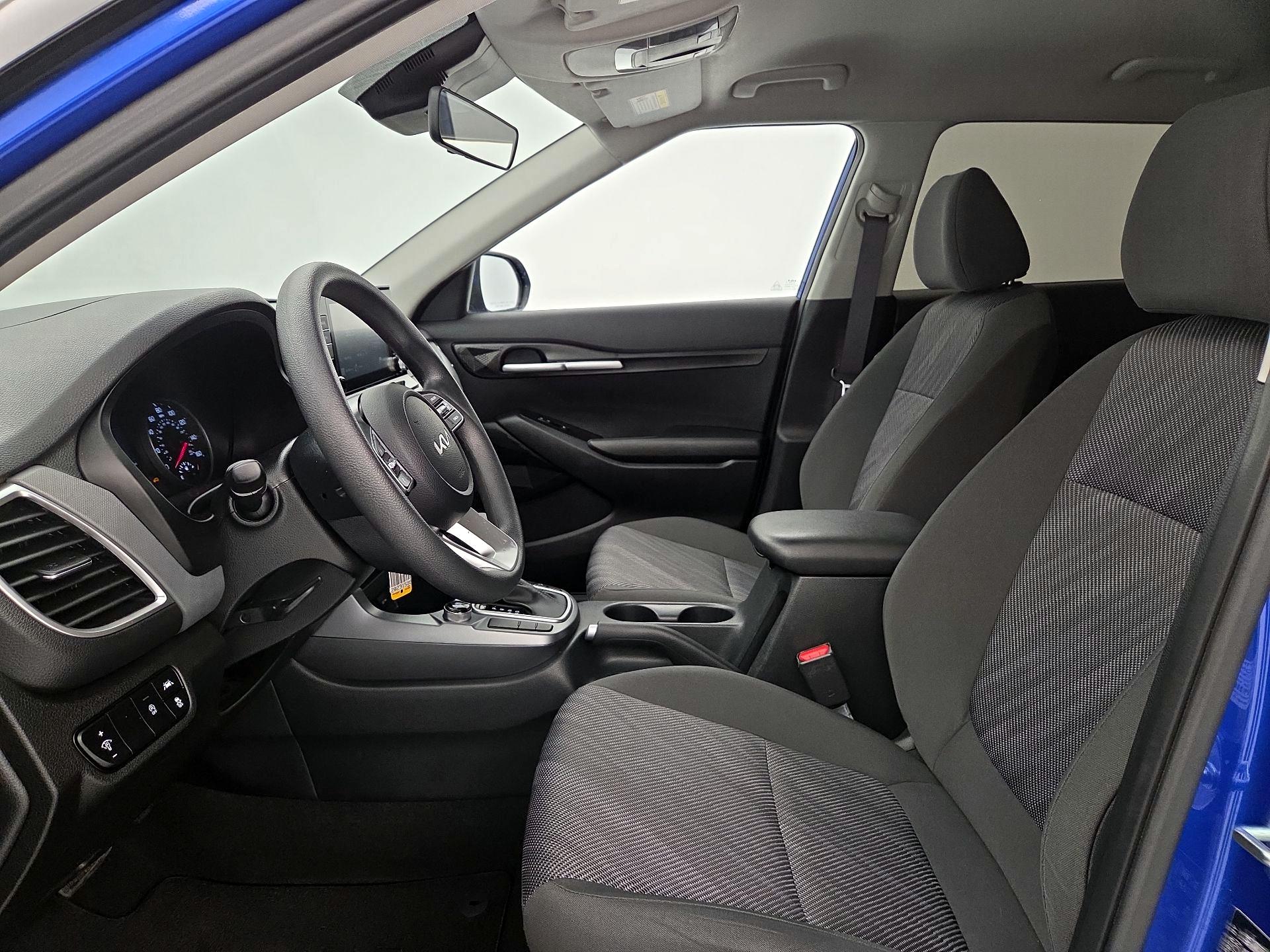 Thumbnail: 2023 Kia Seltos - 11