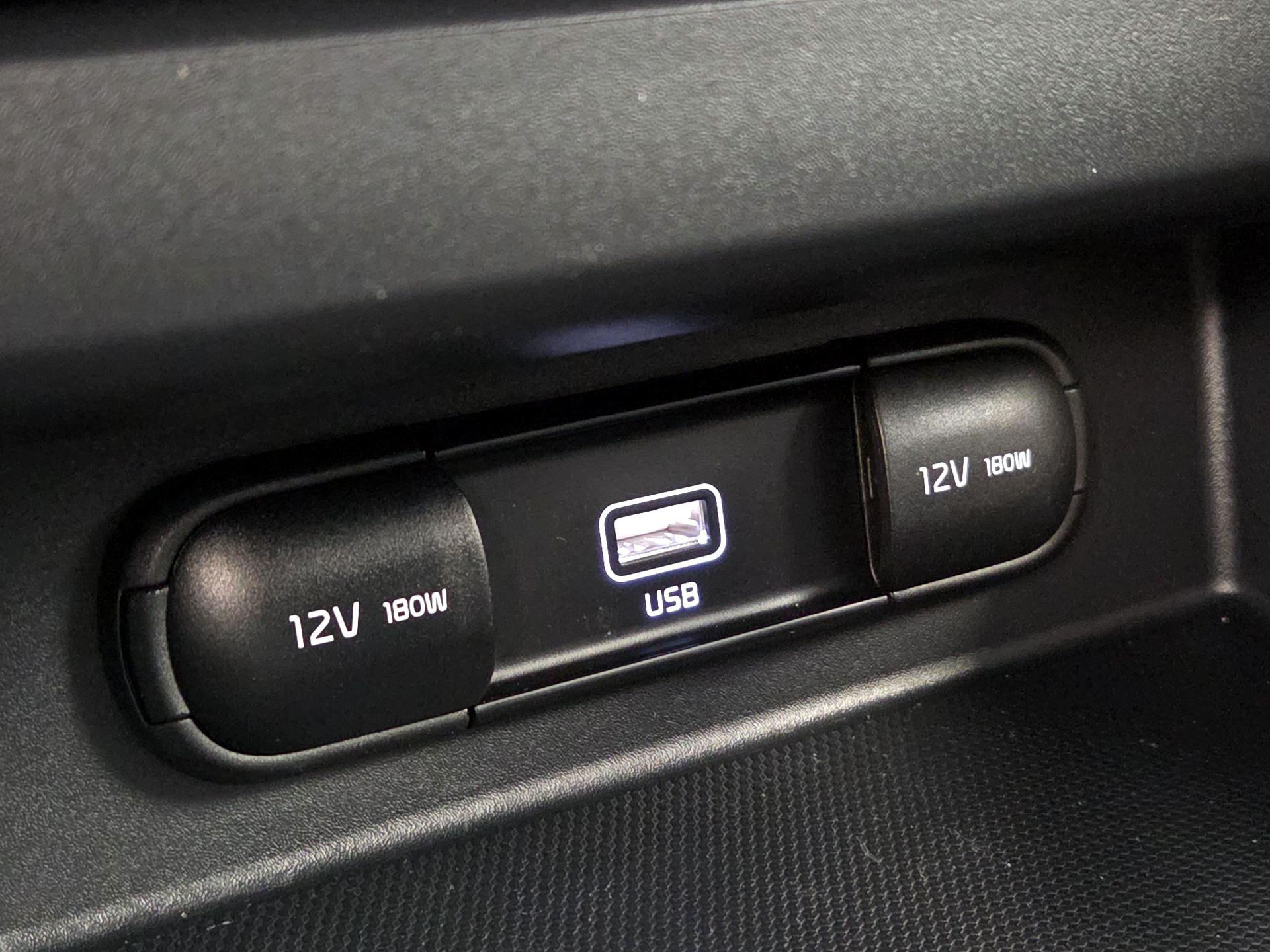 Thumbnail: 2023 Kia Seltos - 18