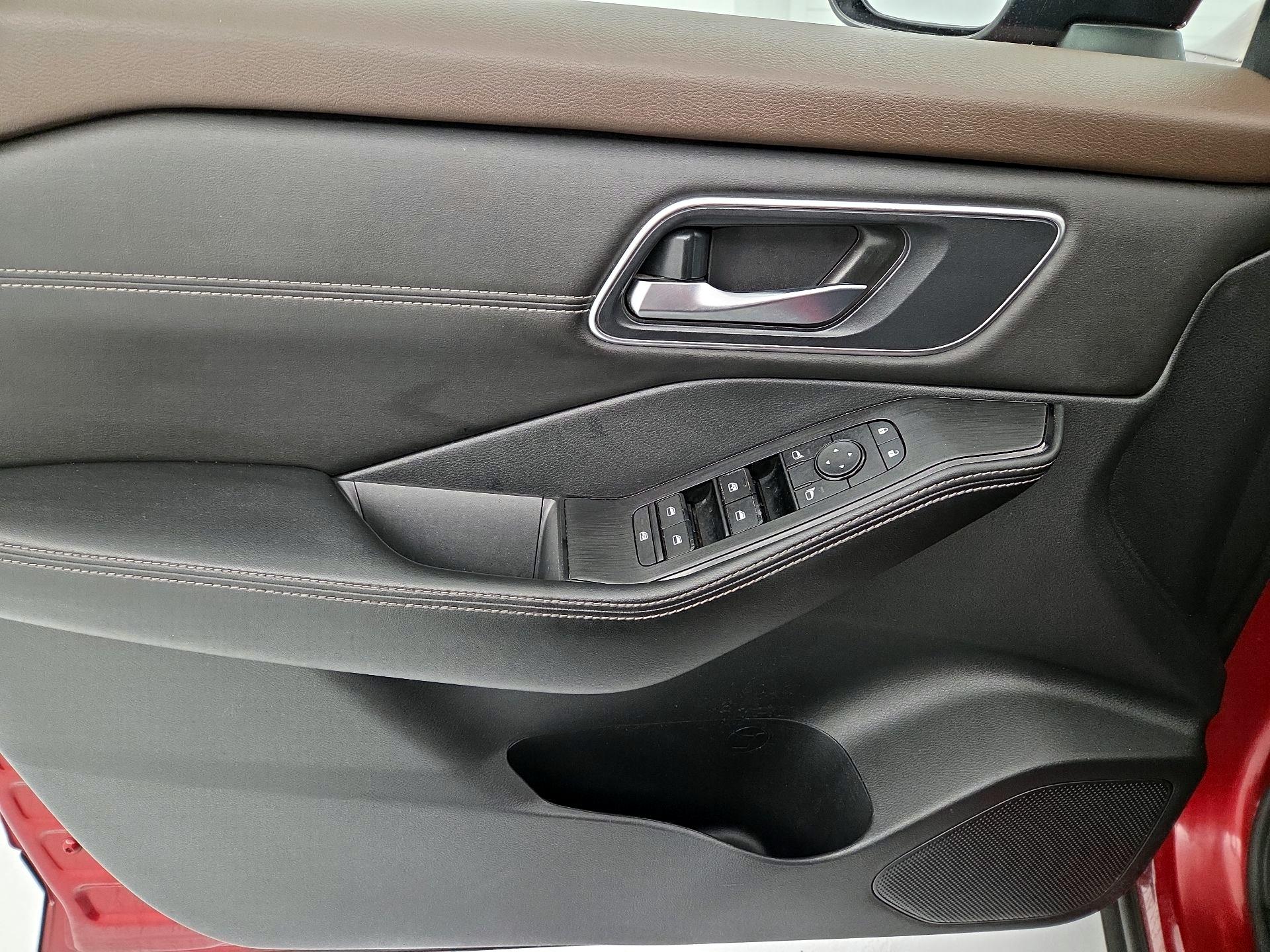 Thumbnail: 2021 Nissan Rogue - 12