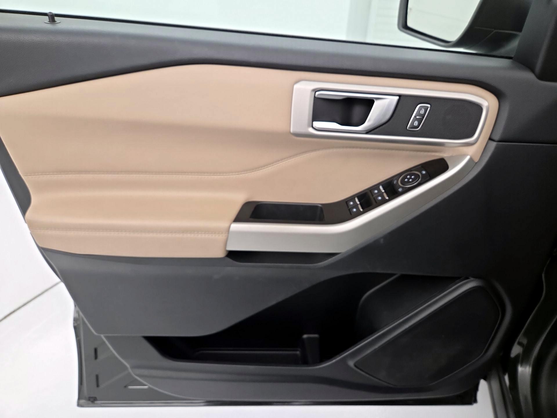 Thumbnail: 2022 Ford Explorer - 12