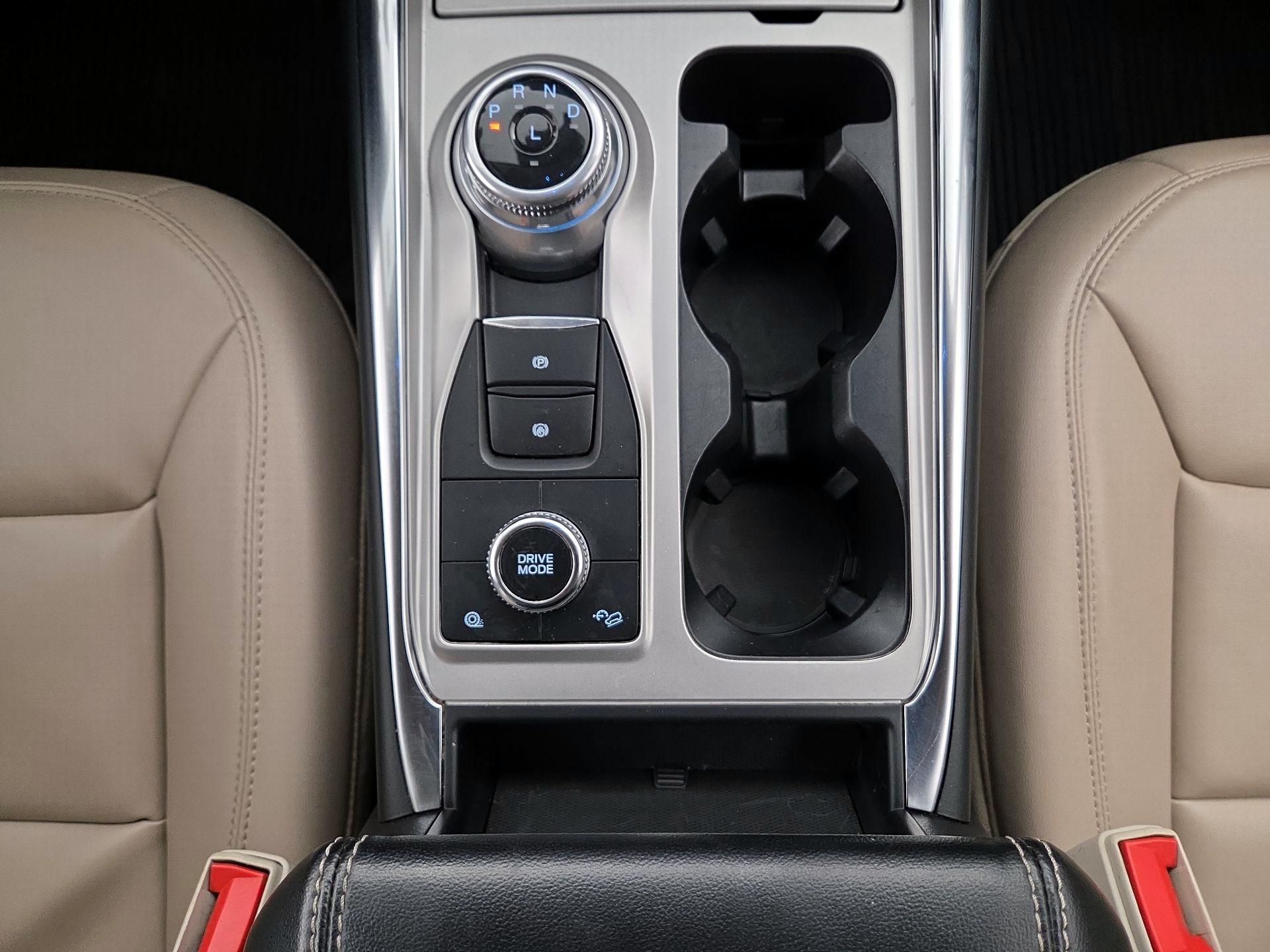 Thumbnail: 2022 Ford Explorer - 17