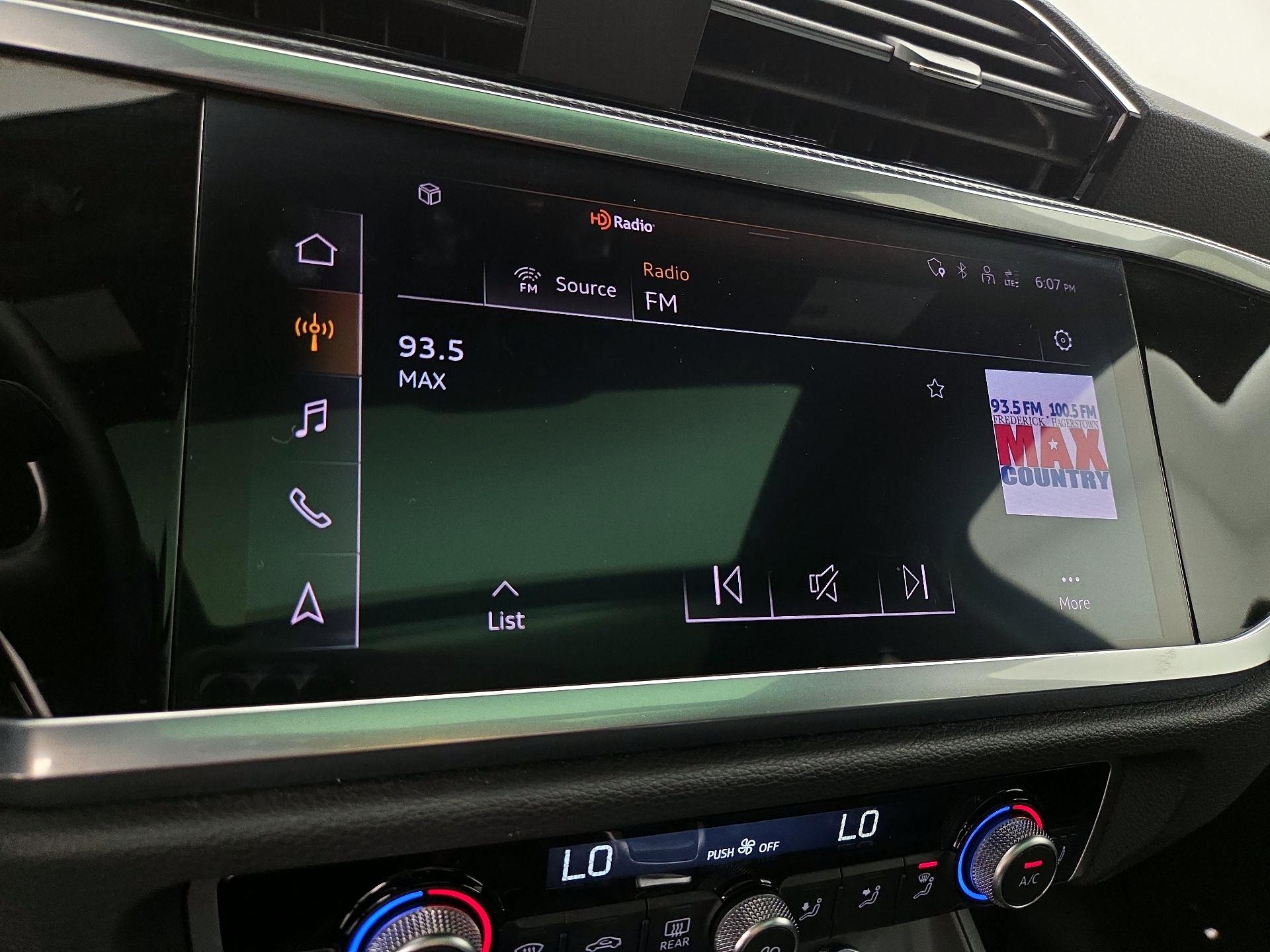 Thumbnail: 2022 Audi Q3 - 16