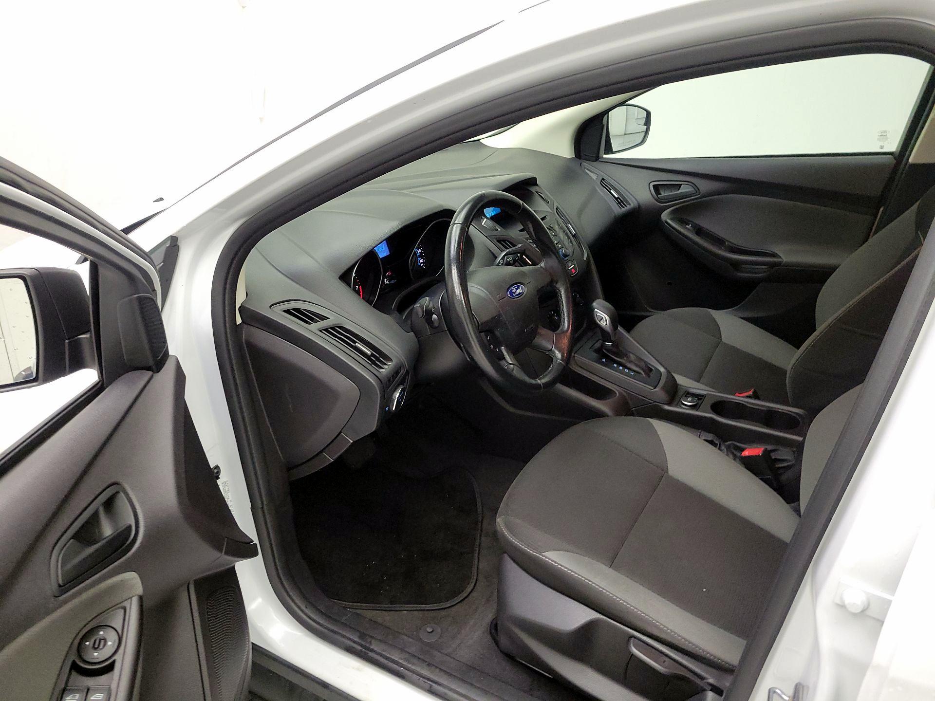 Thumbnail: 2014 Ford Focus - 9