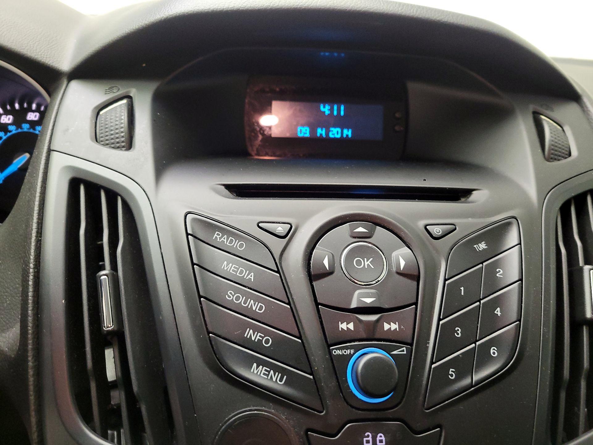 Thumbnail: 2014 Ford Focus - 12