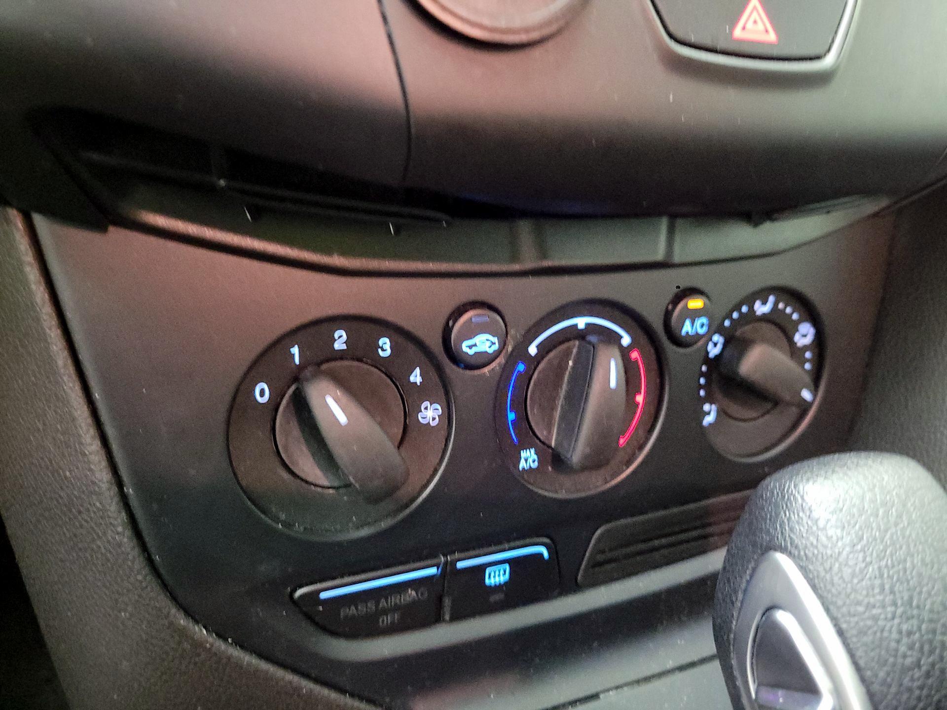 Thumbnail: 2014 Ford Focus - 13