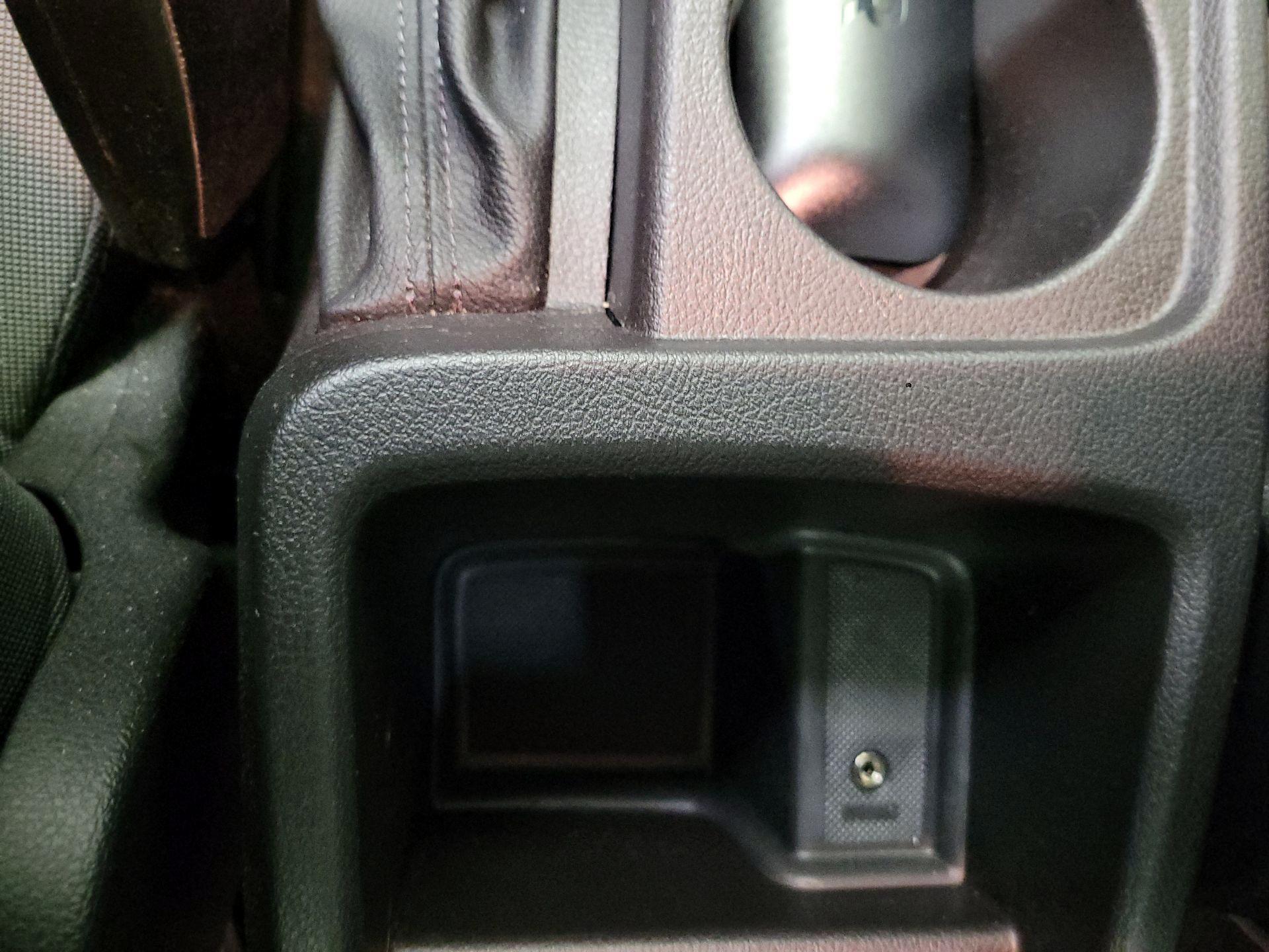 Thumbnail: 2014 Ford Focus - 15