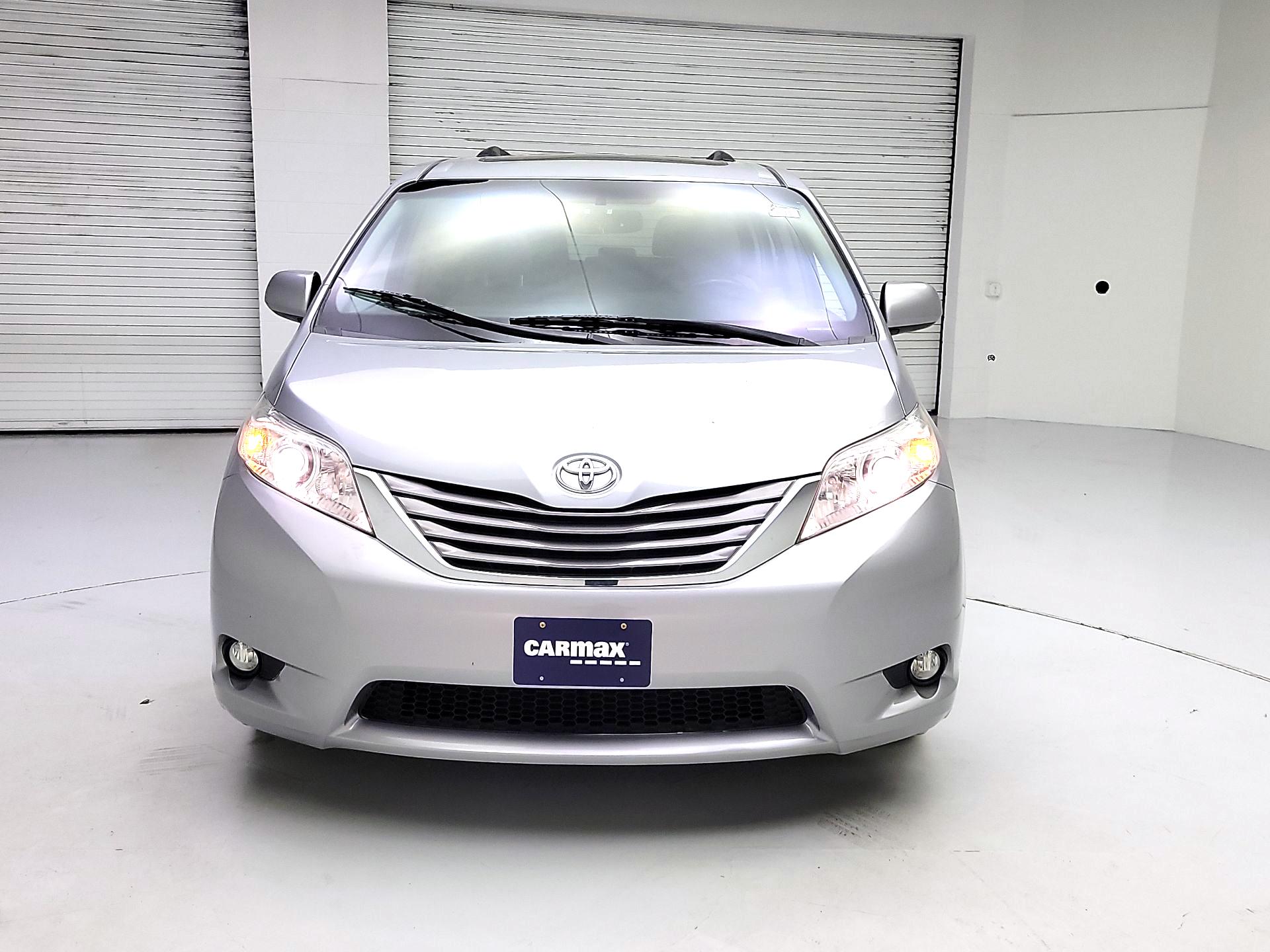 Thumbnail: 2016 Toyota Sienna - 2