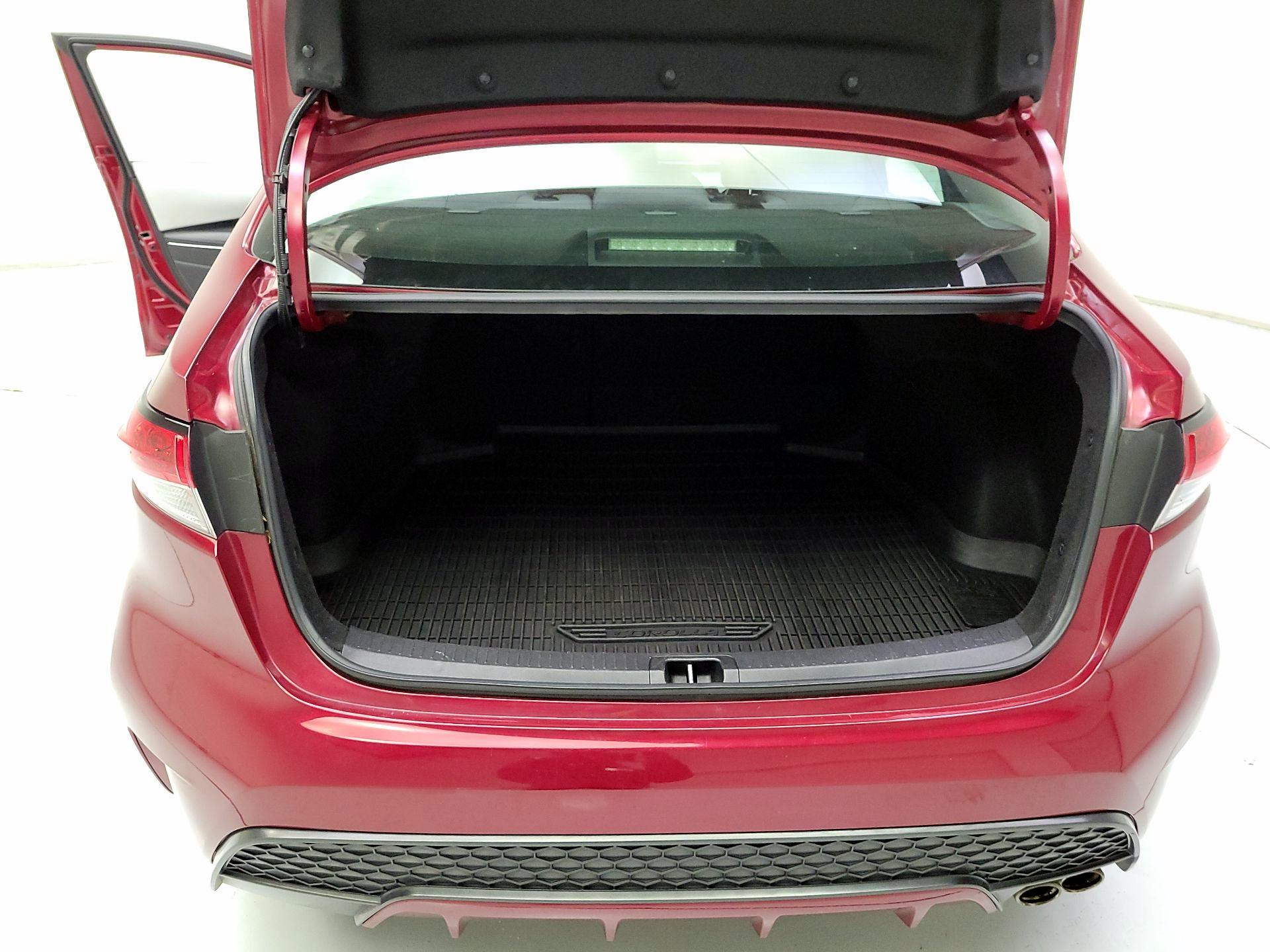 Thumbnail: 2022 Toyota Corolla - 18