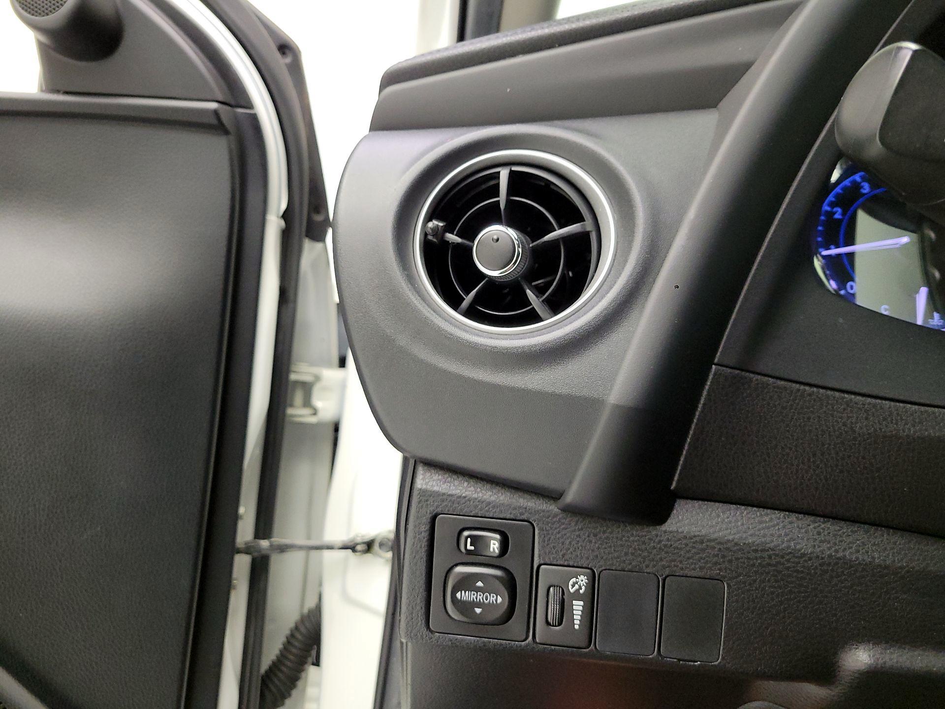 Thumbnail: 2019 Toyota Corolla - 11